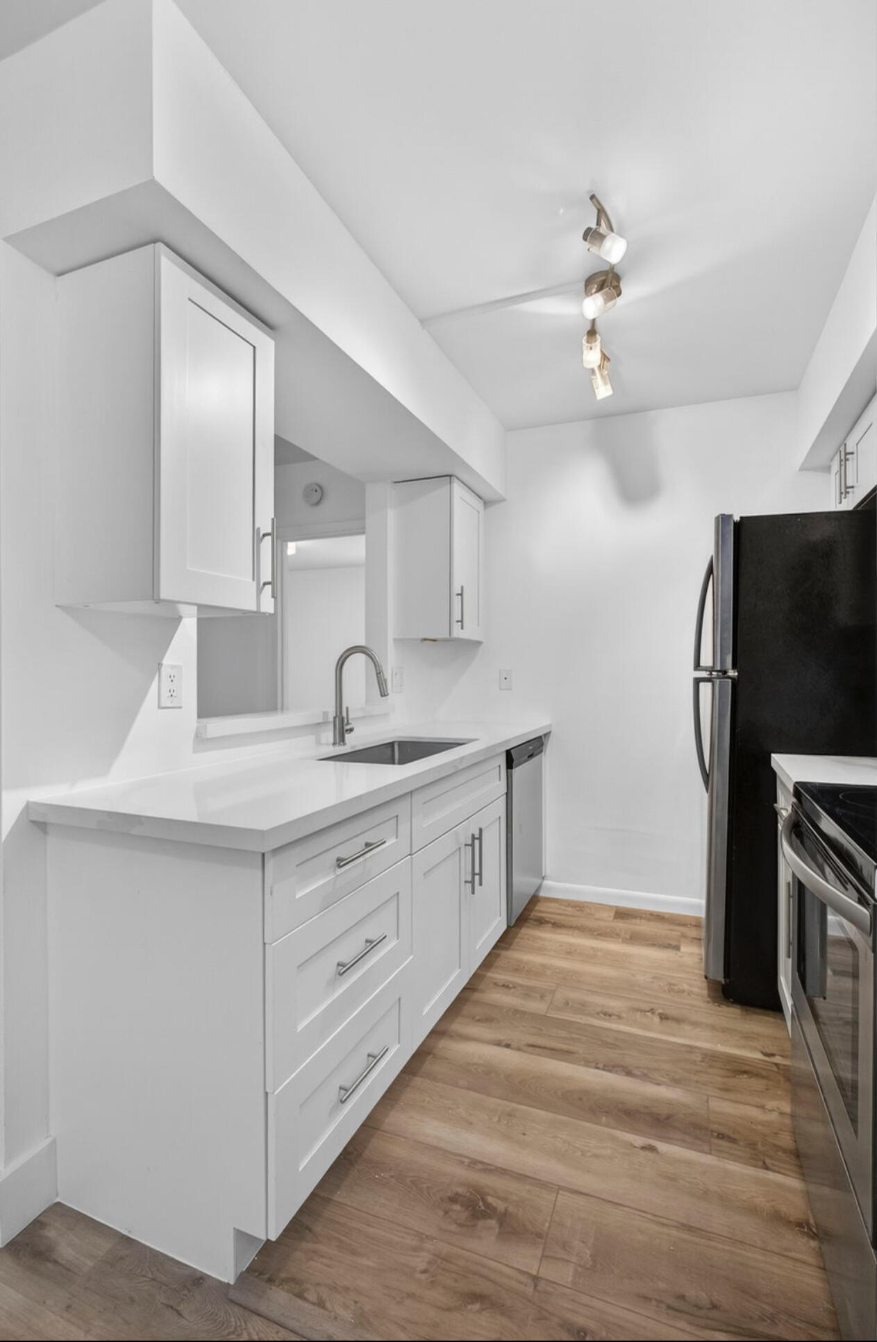 6258 Chasewood Drive C Property Photo 3