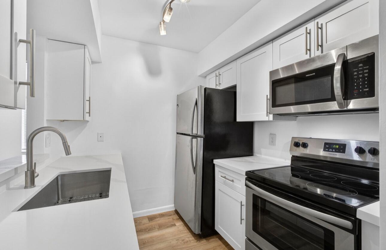 6258 Chasewood Drive C Property Photo 4