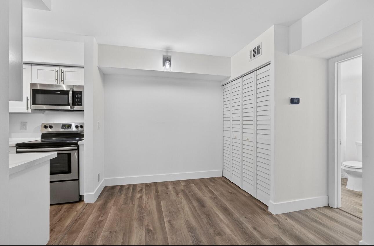 6258 Chasewood Drive C Property Photo 7