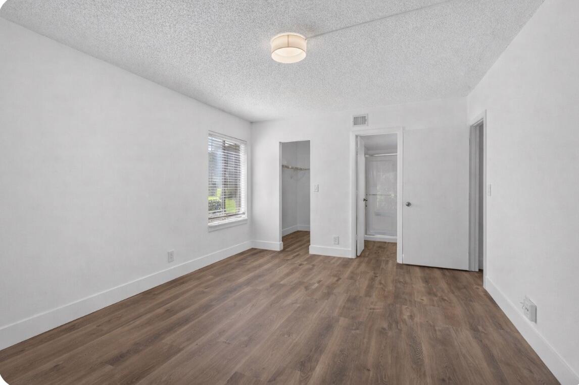 6258 Chasewood Drive C Property Photo 8