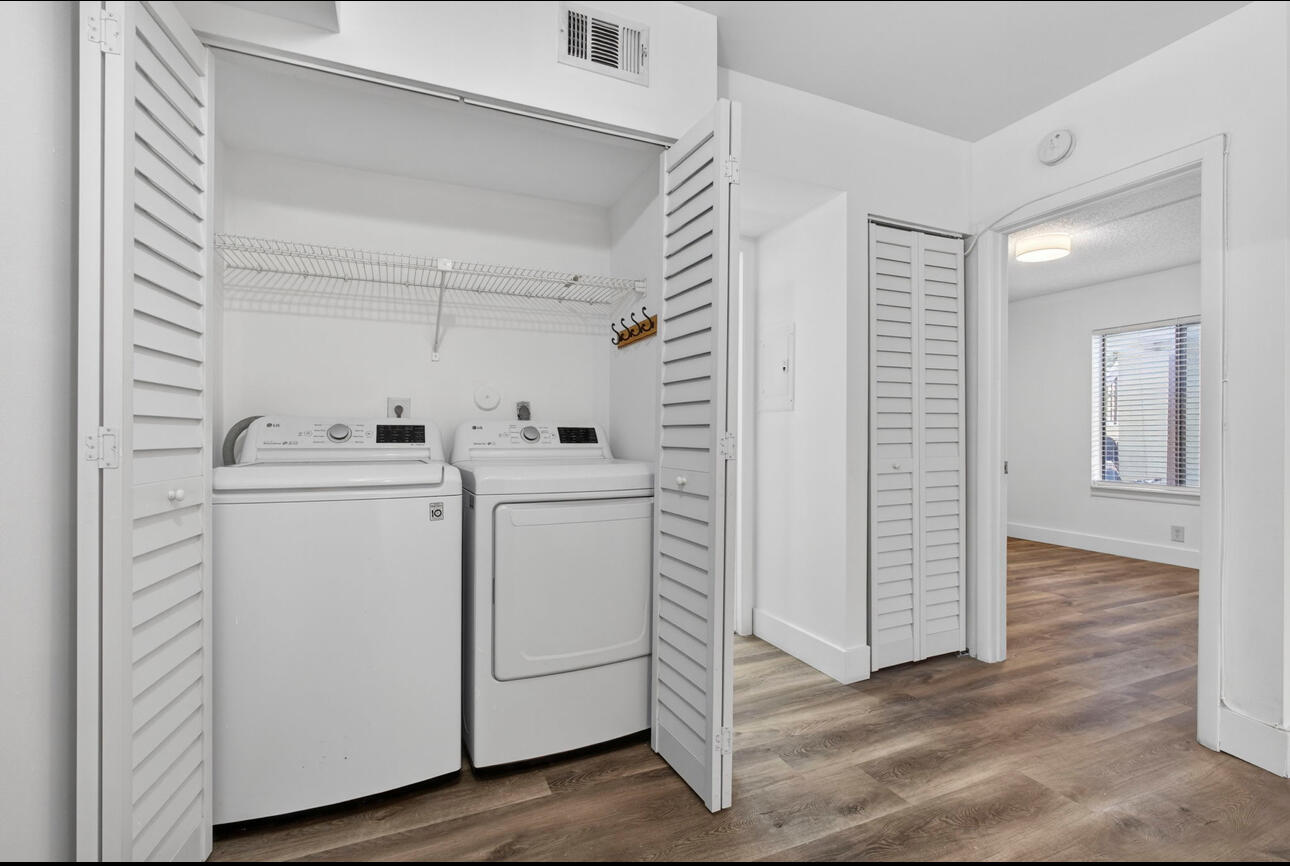 6258 Chasewood Drive C Property Photo 26