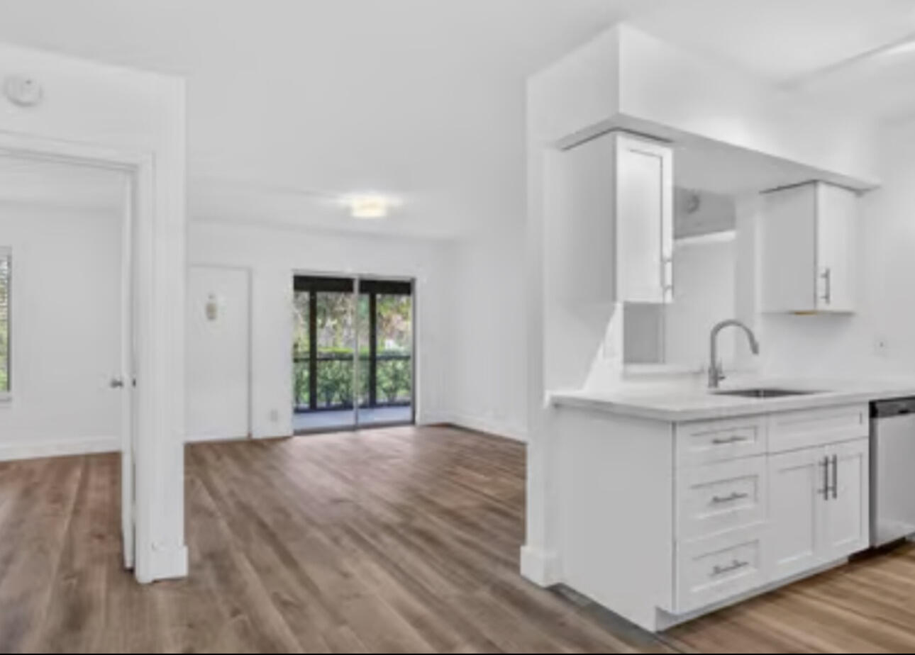 6258 Chasewood Drive C Property Photo 29