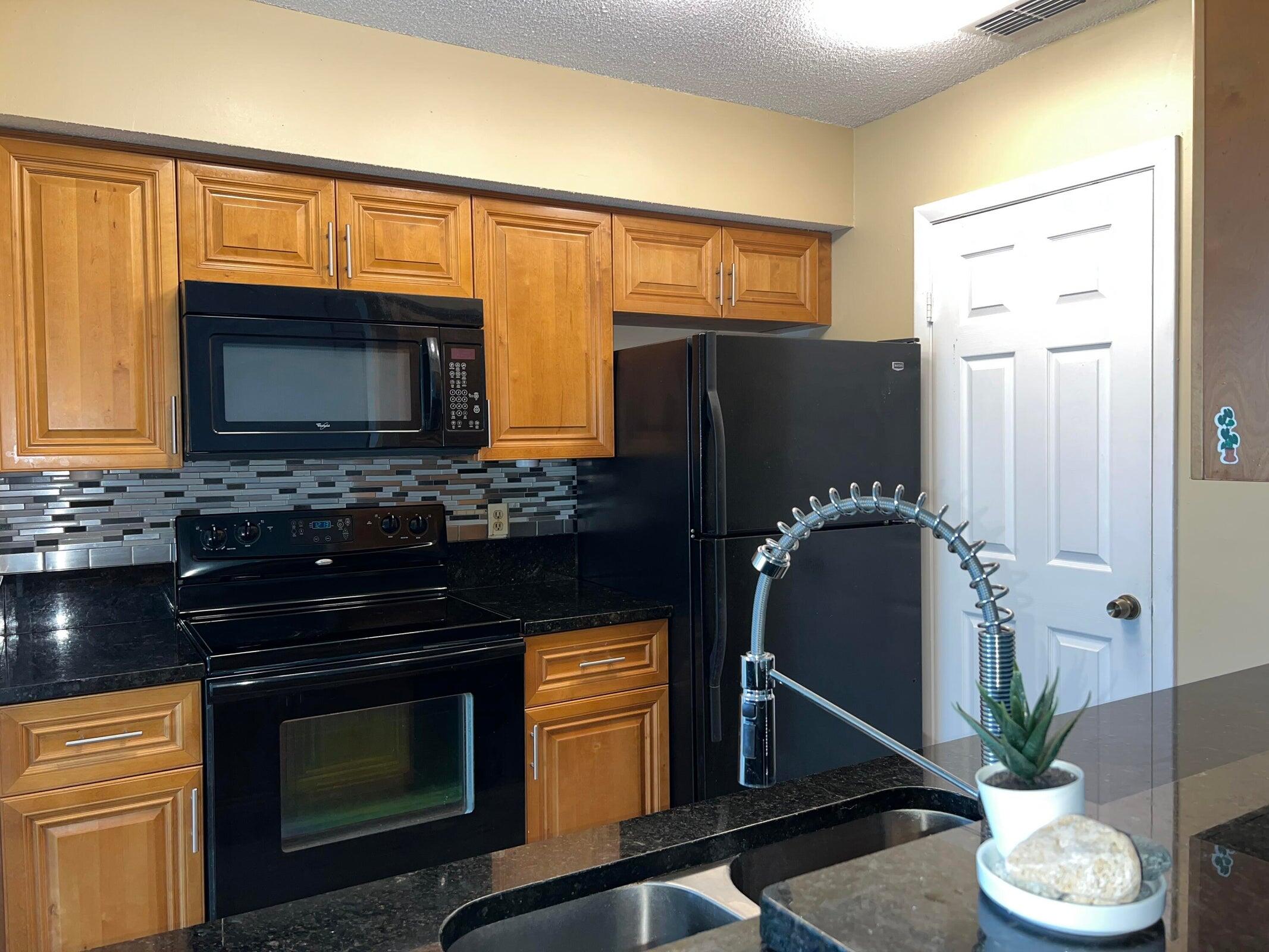 815 W Boynton Beach Boulevard 7-205 Property Photo 1