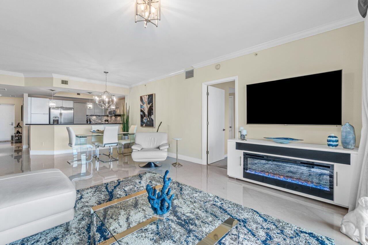 2650 Lake Shore Drive 302 Property Photo 7