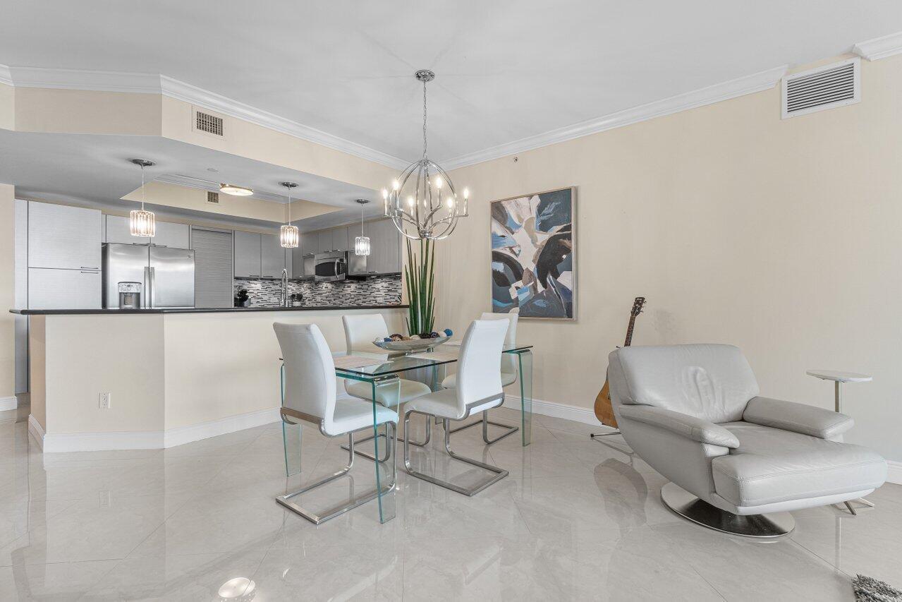 2650 Lake Shore Drive 302 Property Photo 11