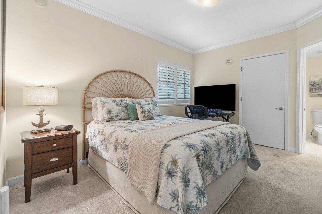 2650 Lake Shore Drive 302 Property Photo 19