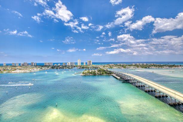 2650 Lake Shore Drive 302 Property Photo 42