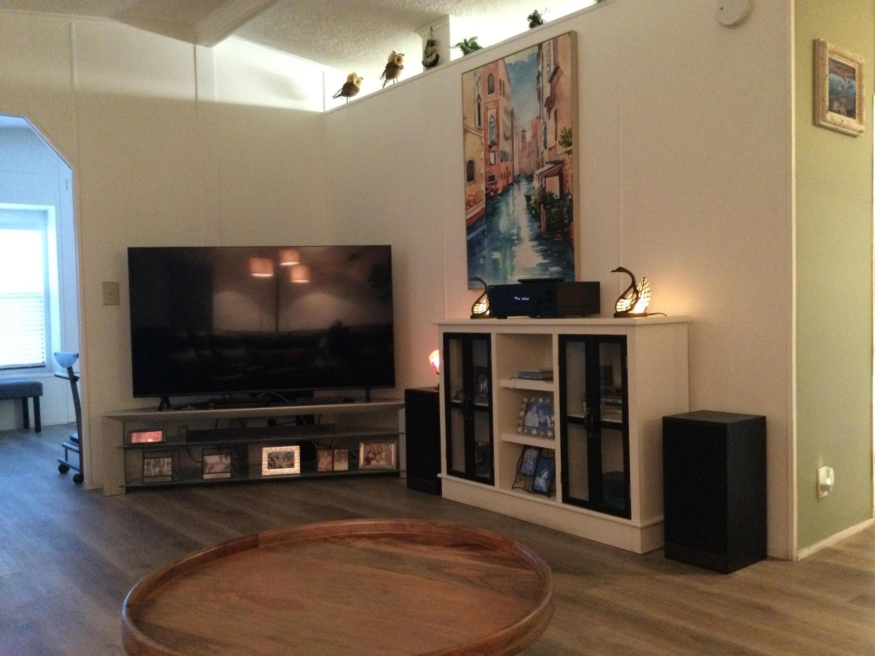 48 Del Prado Street Property Photo 5