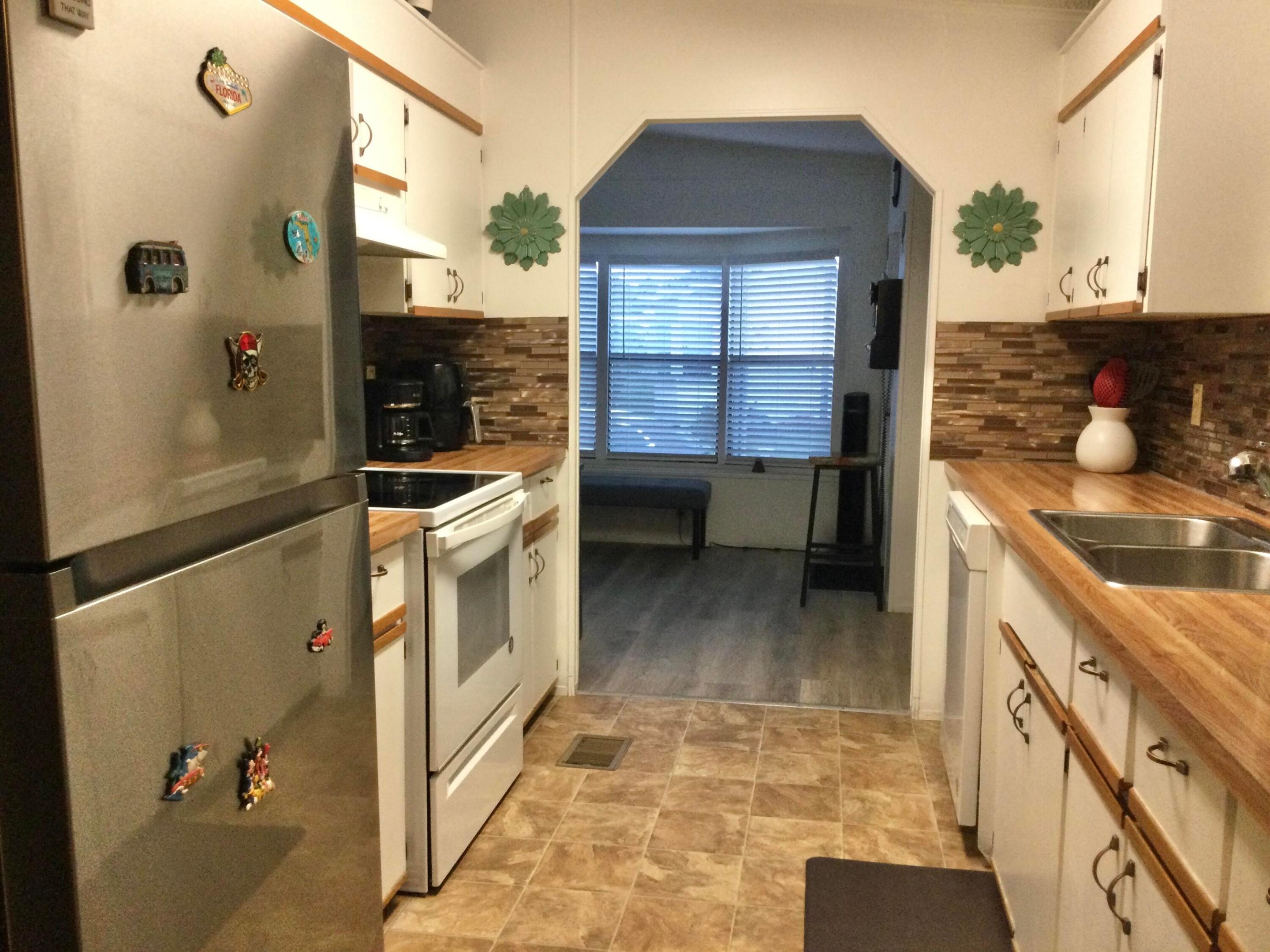 48 Del Prado Street Property Photo 14