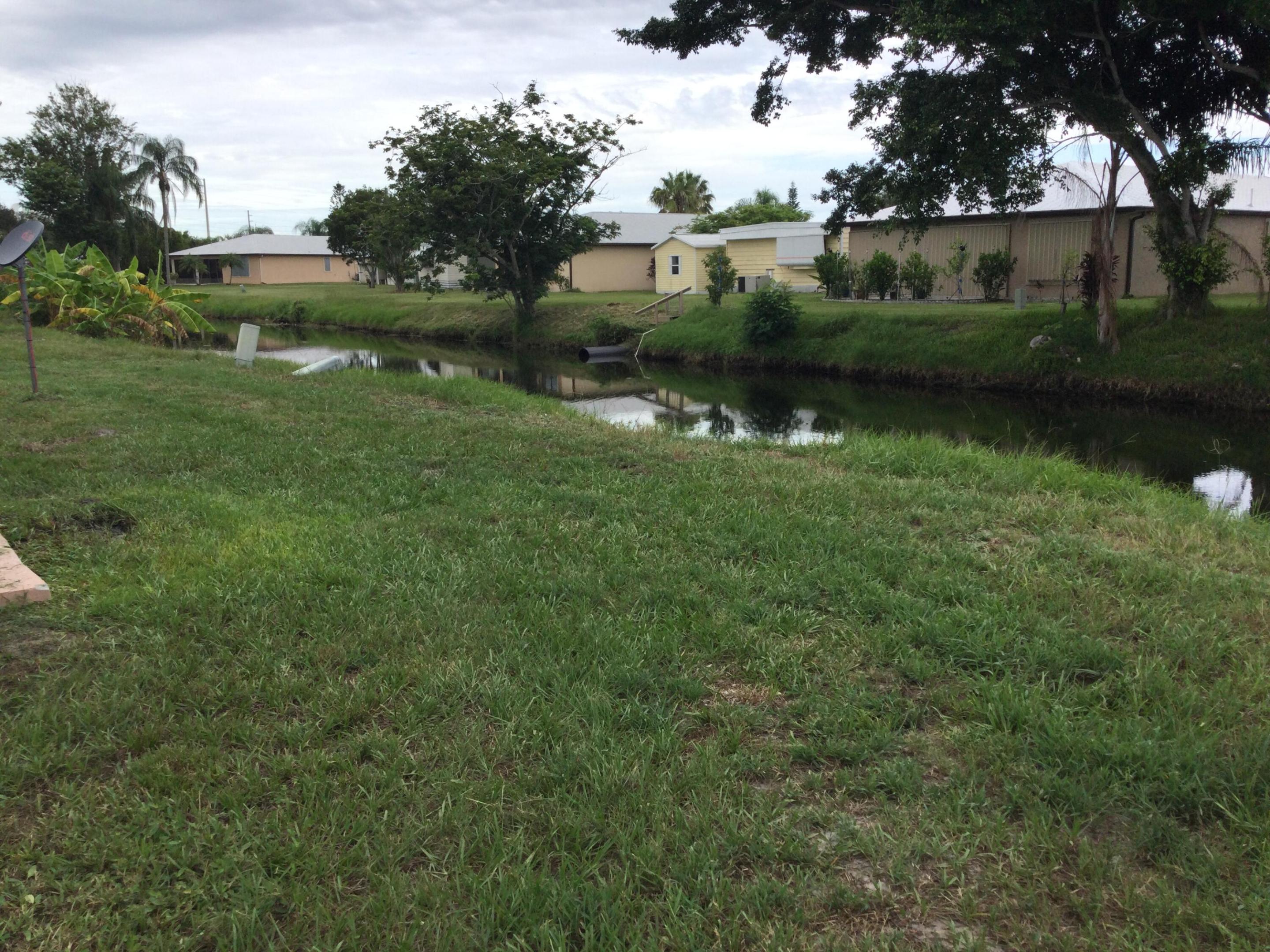 48 Del Prado Street Property Photo 28