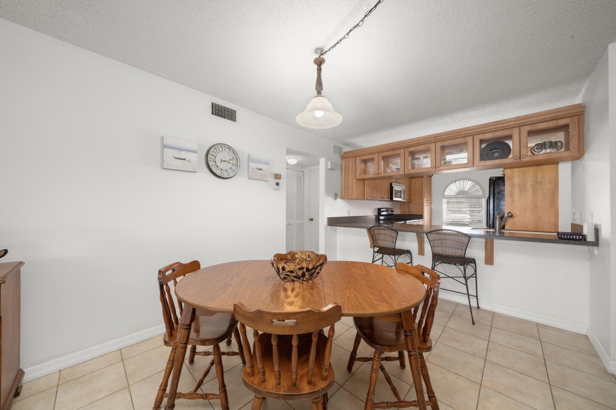 703 Chelsee Way Property Photo 6
