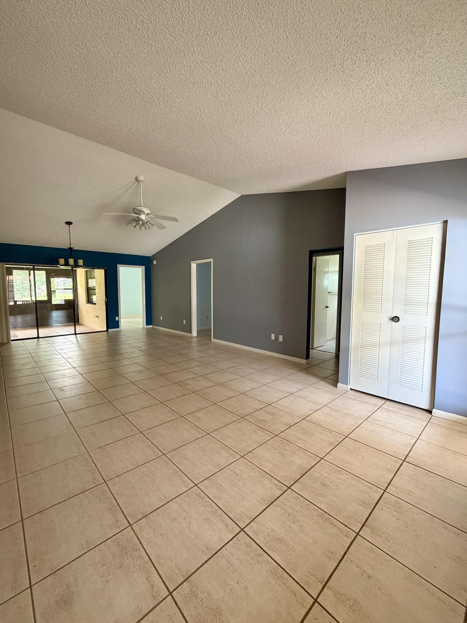 6273 Tall Cypress Circle Property Photo 13