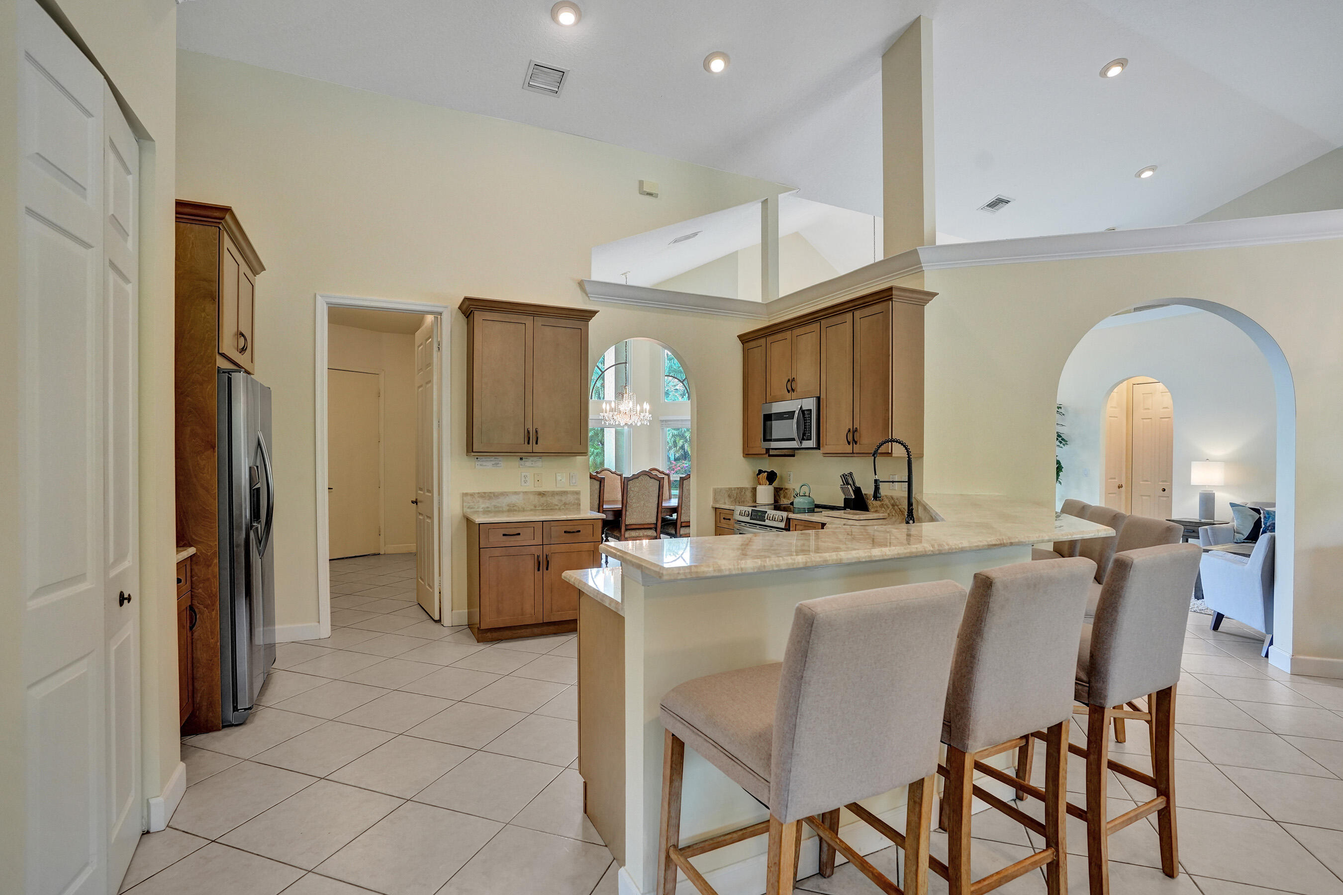 15910 Lindbergh Lane Property Photo 13
