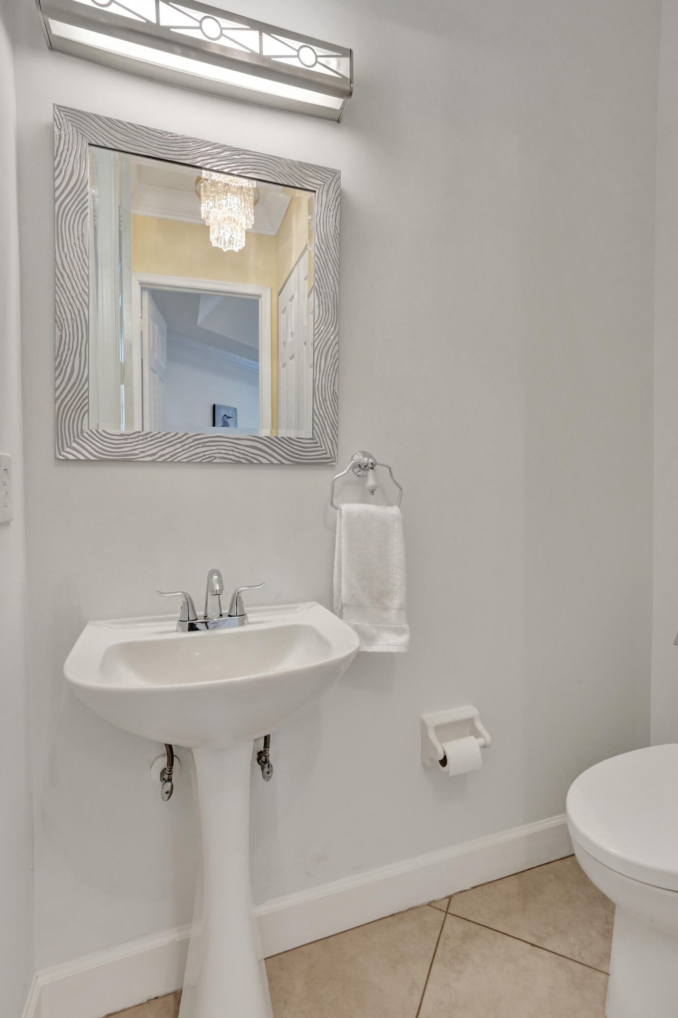 15910 Lindbergh Lane Property Photo 23