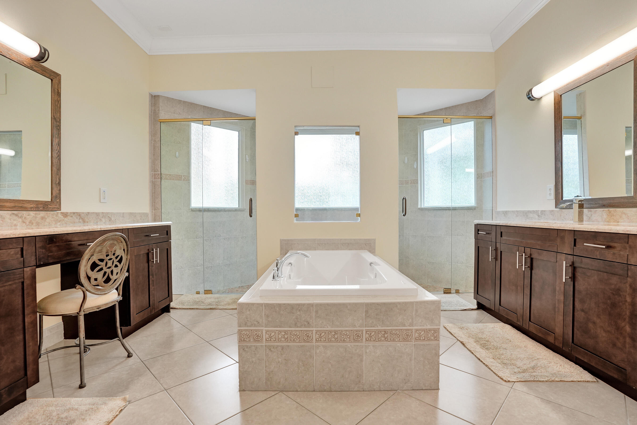 15910 Lindbergh Lane Property Photo 29
