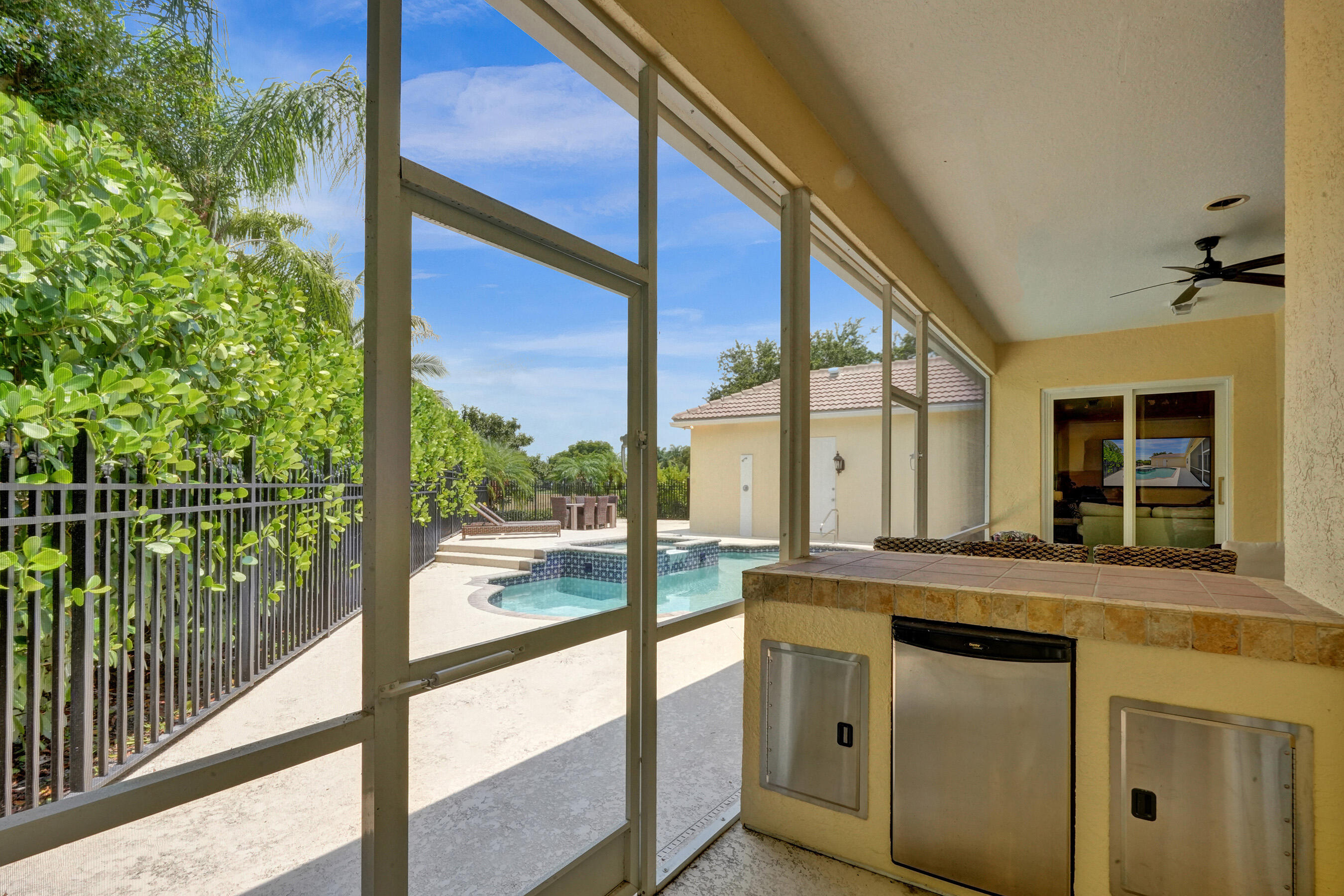 15910 Lindbergh Lane Property Photo 39