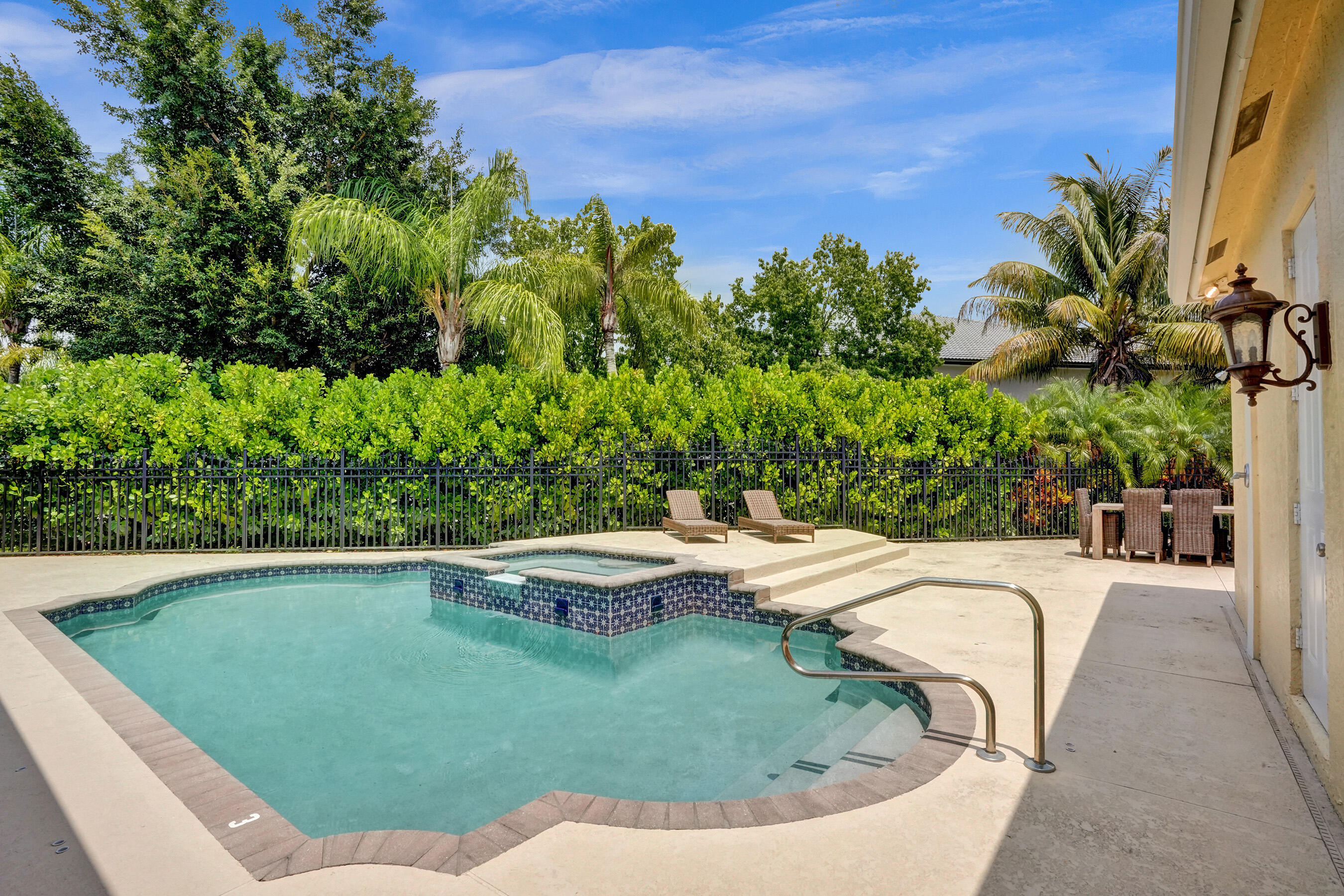 15910 Lindbergh Lane Property Photo 42