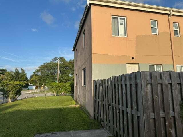8428 Nw 2nd Avenue 8428 Property Photo 3