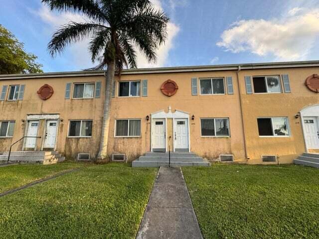 206 Nw 84th Street 206 Property Photo 2
