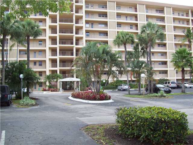 2671 S Course Drive 204, Pompano Beach, Fl 33069 Property Photo 1