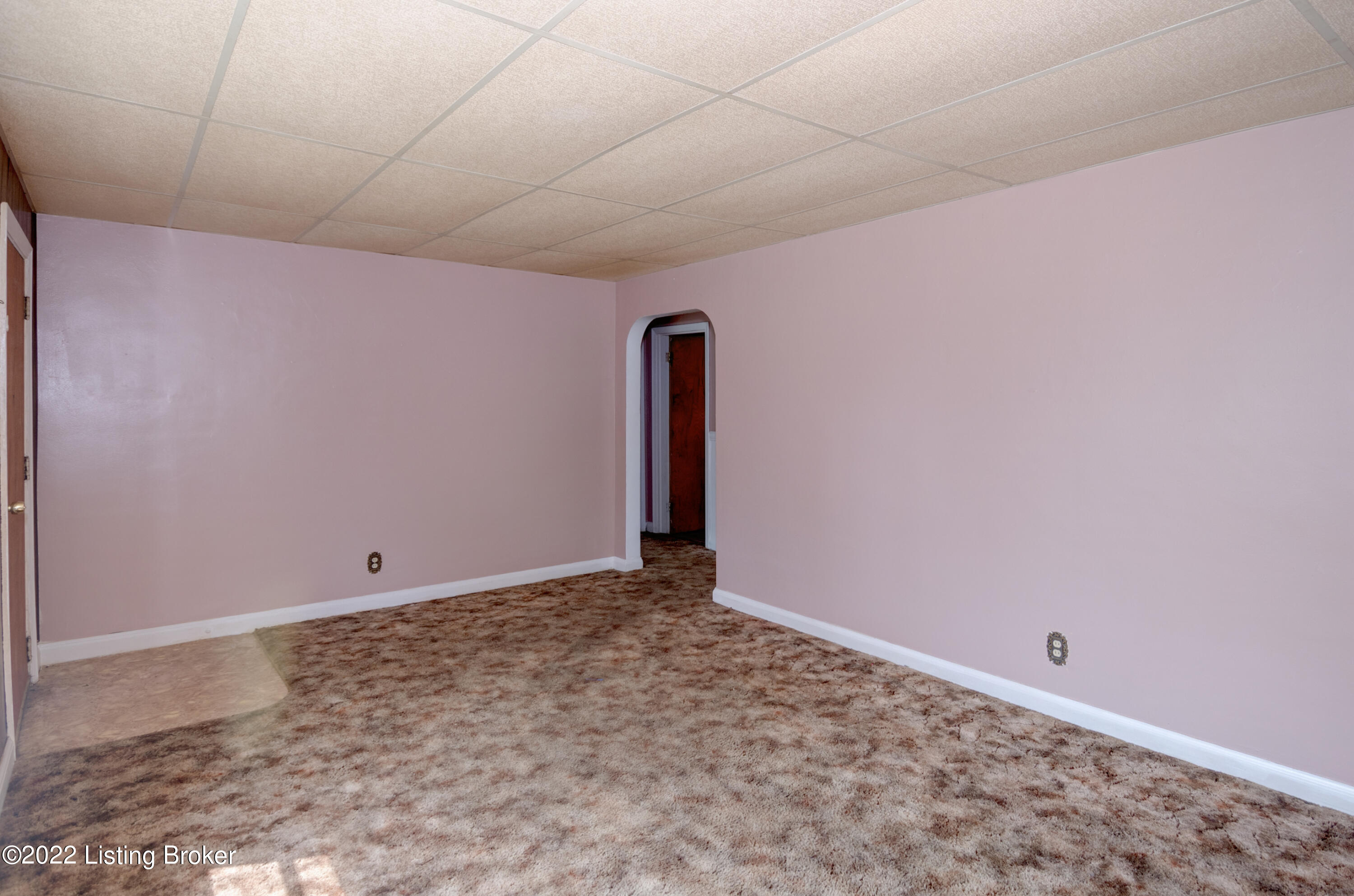 2405 Elmore St Property Photo 7