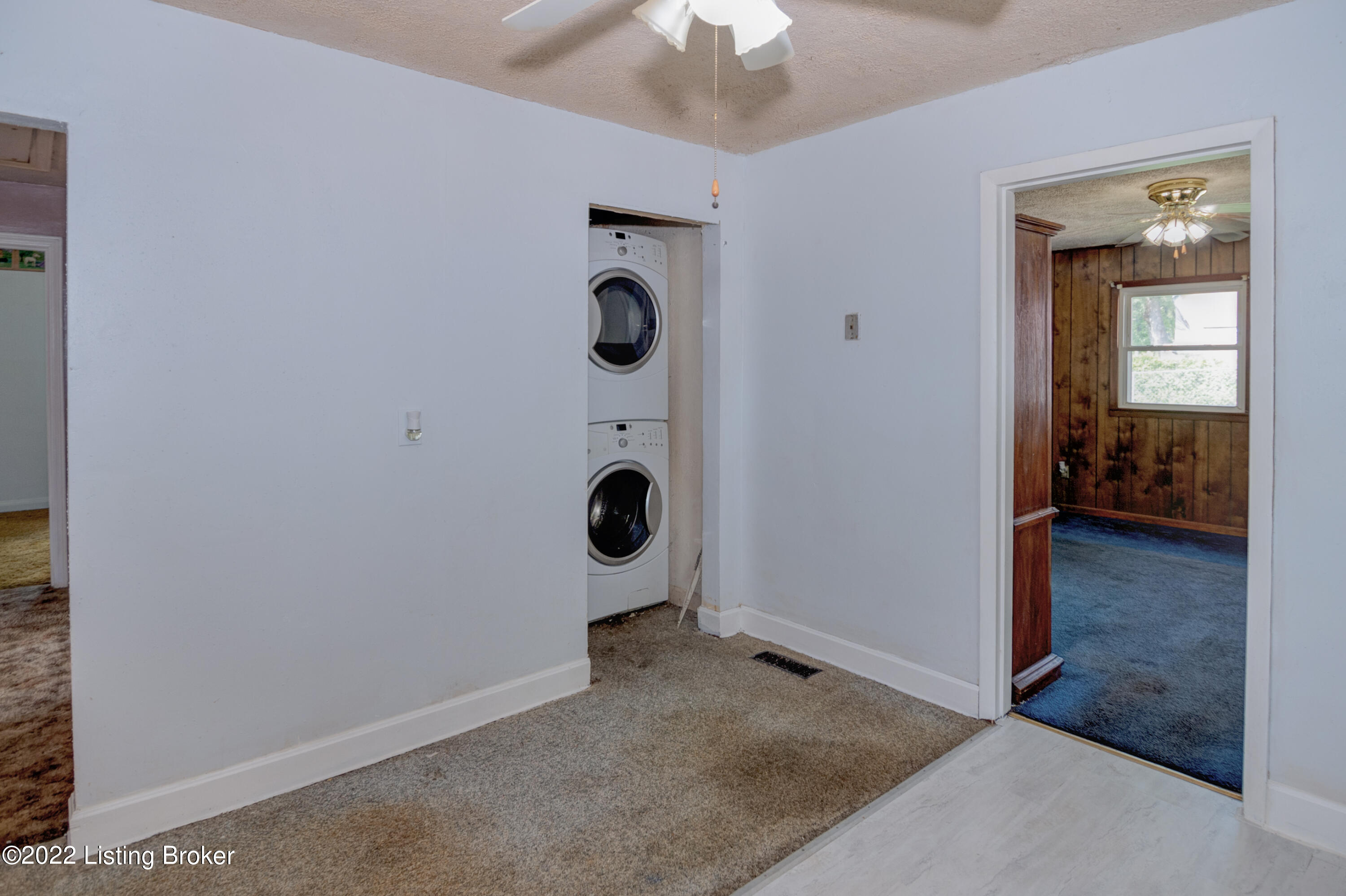2405 Elmore St Property Photo 10