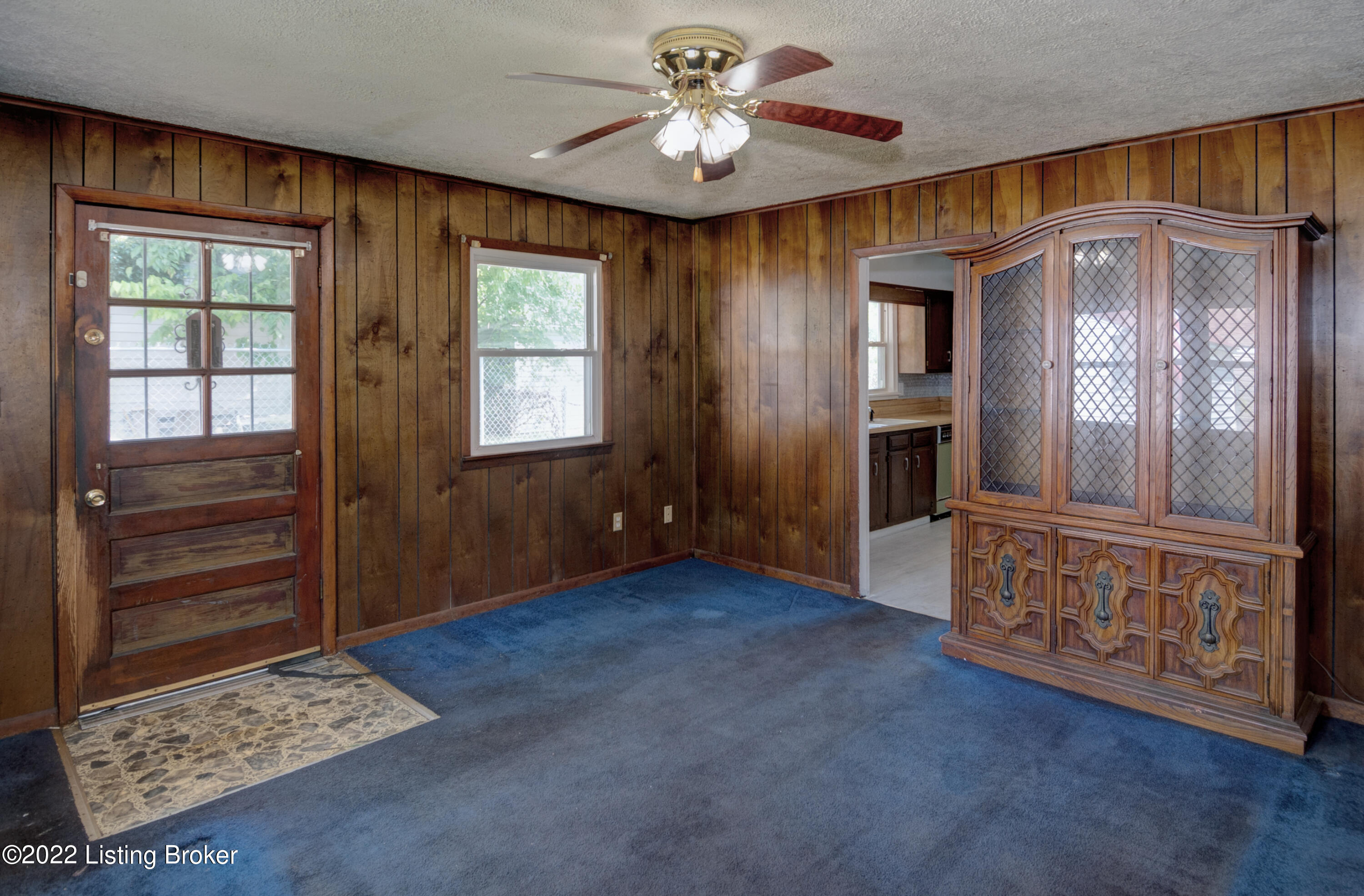 2405 Elmore St Property Photo 13