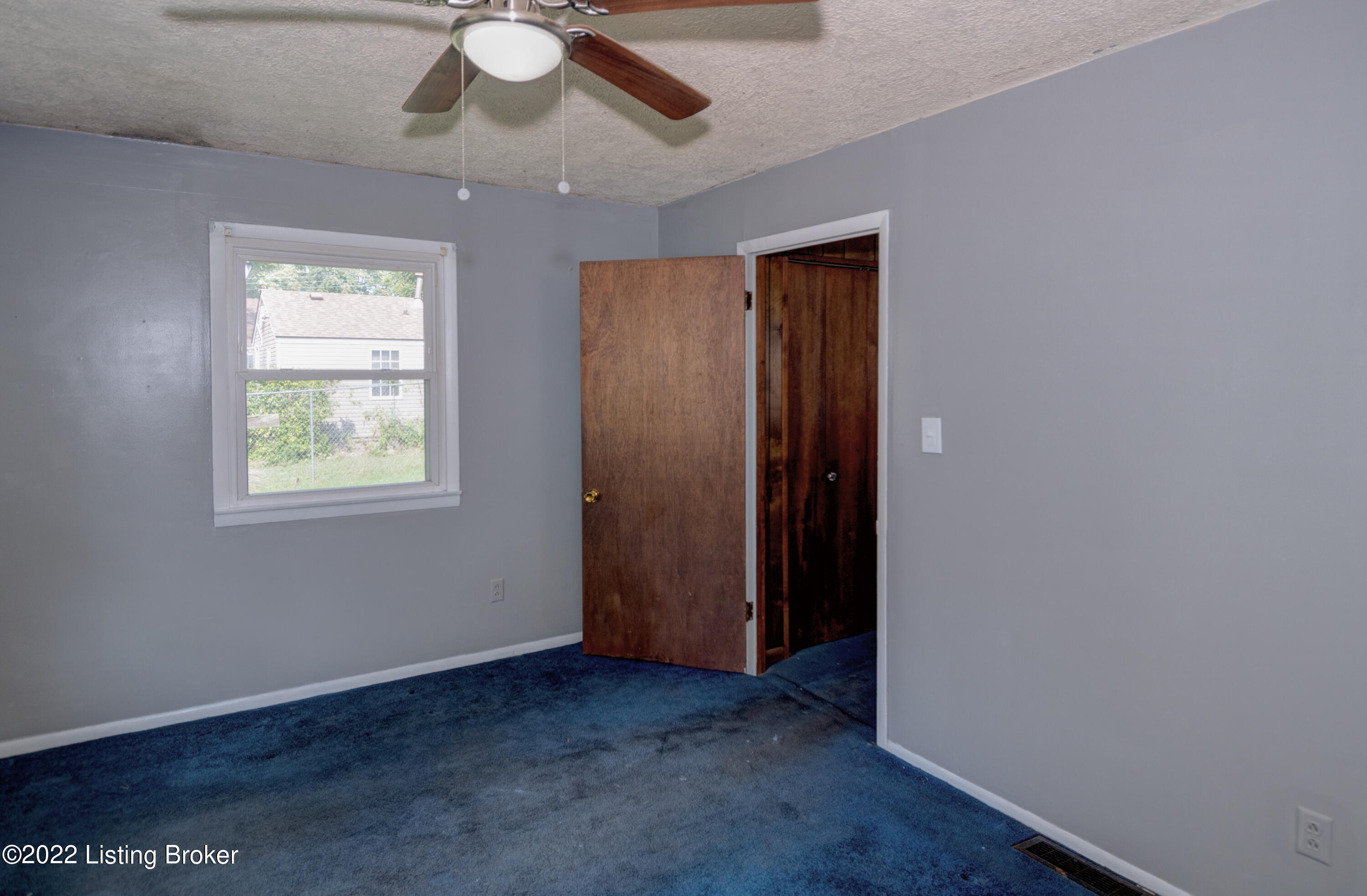 2405 Elmore St Property Photo 17
