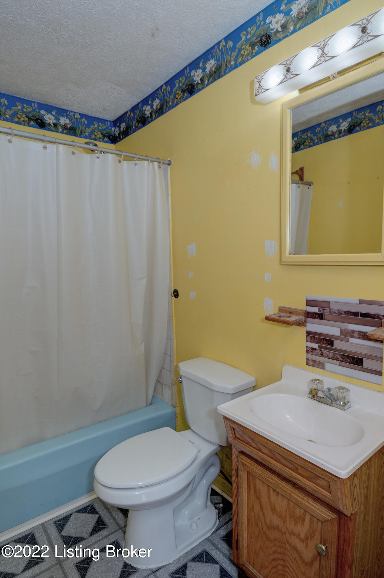 2405 Elmore St Property Photo 20