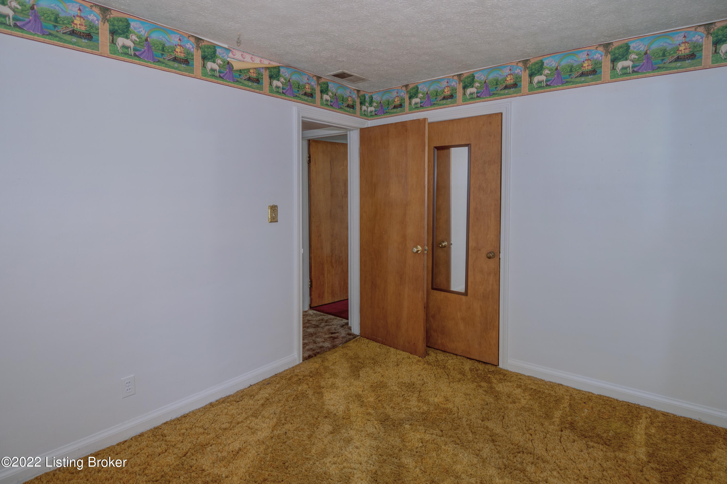 2405 Elmore St Property Photo 22