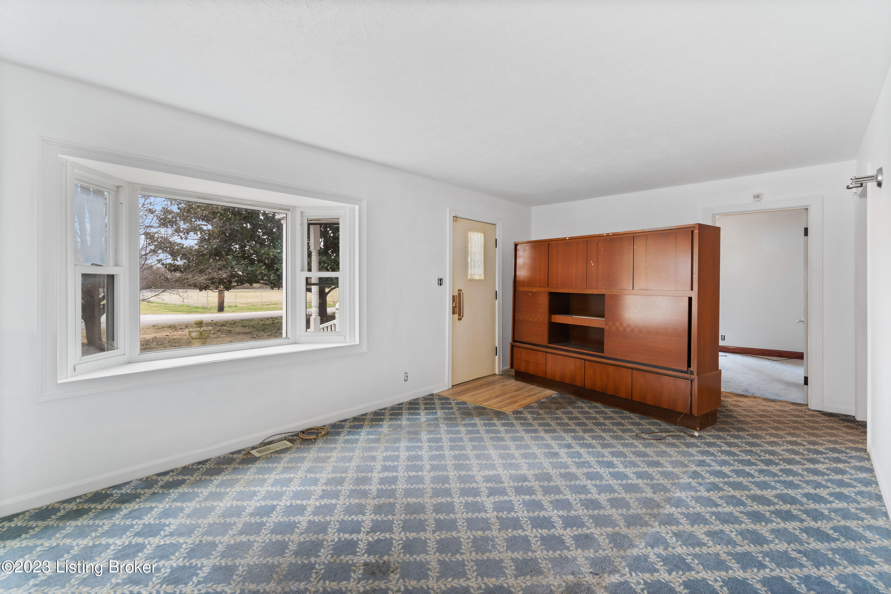 7013 Shipley Ln Property Photo 4