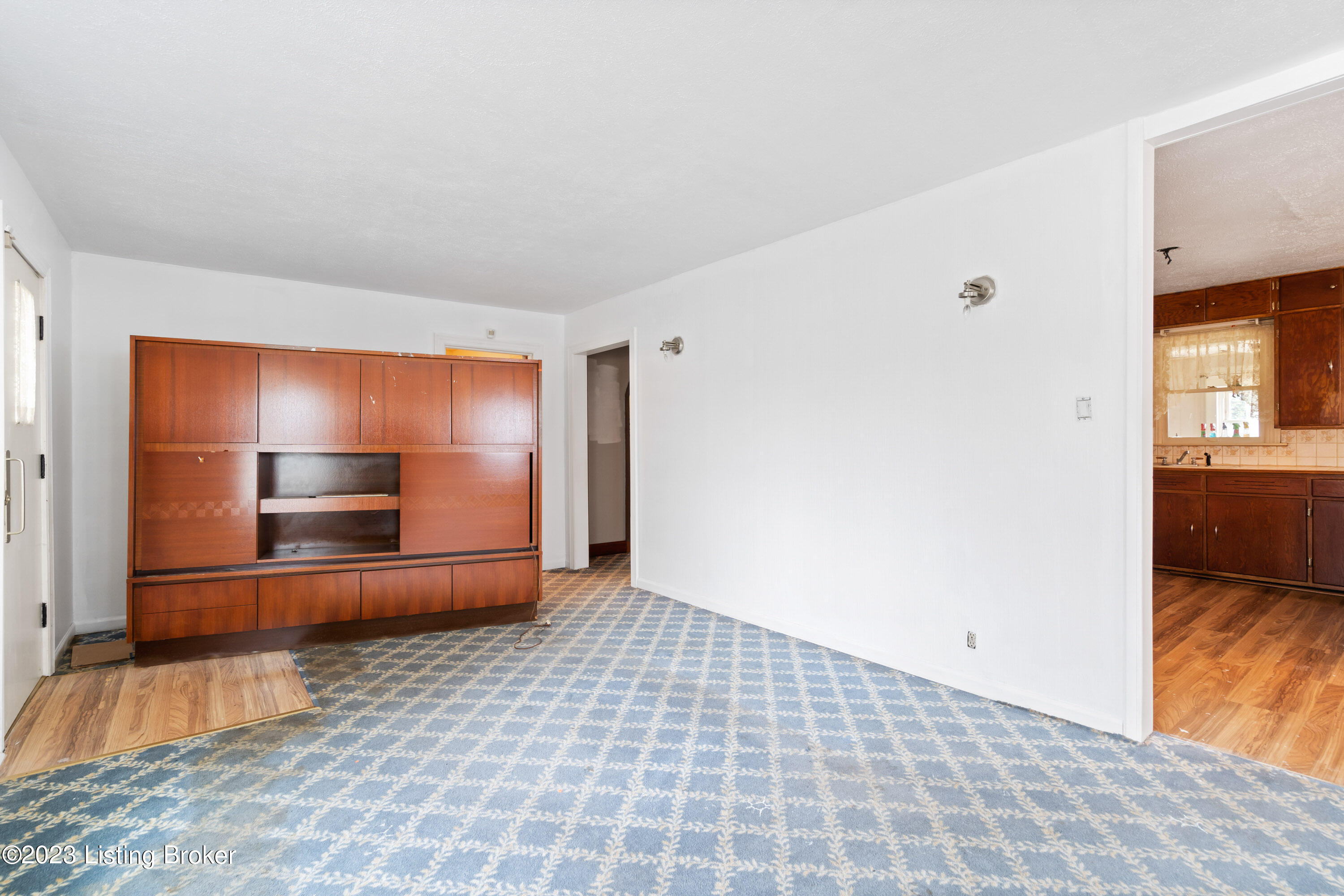 7013 Shipley Ln Property Photo 5