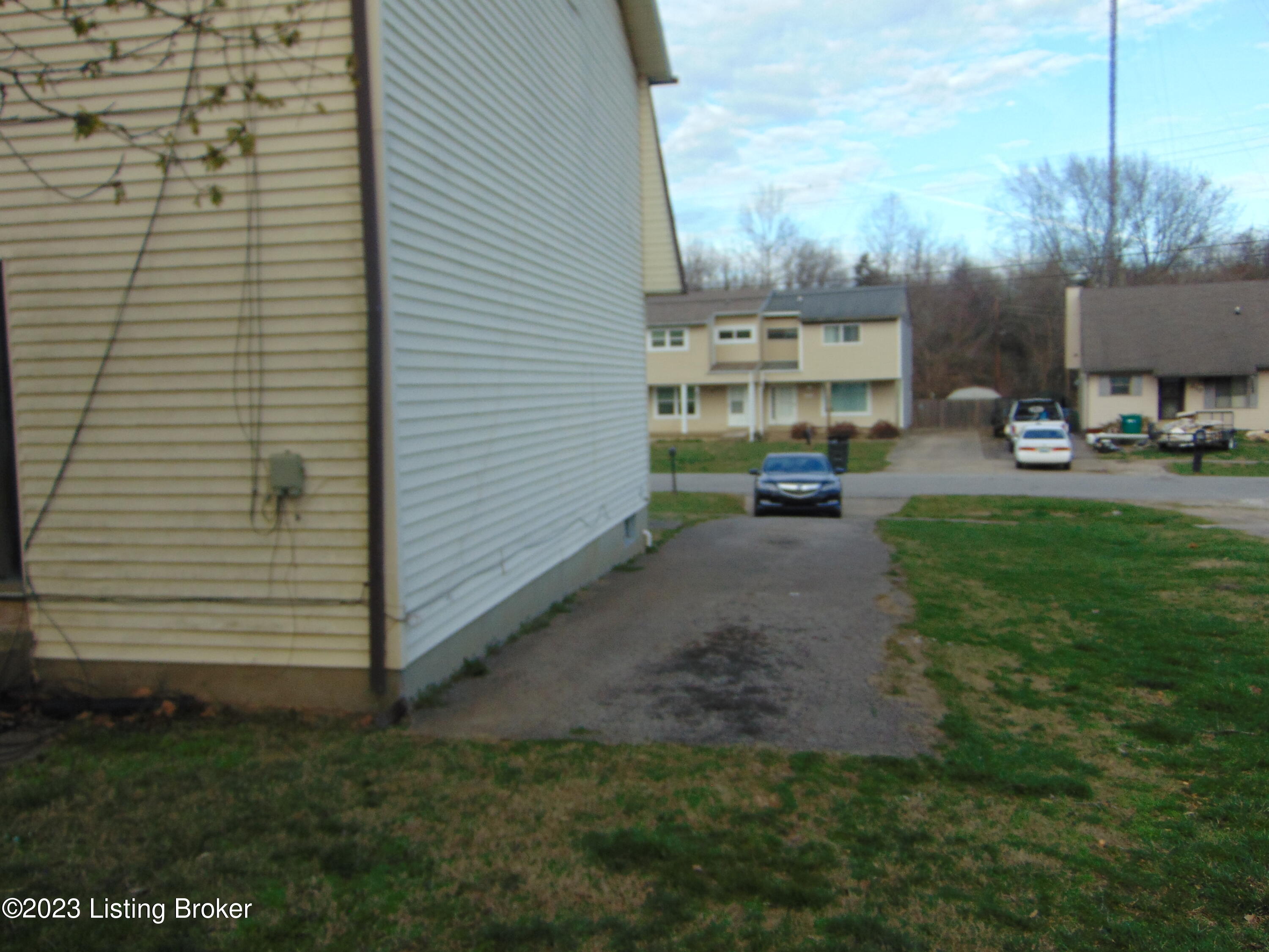 206 Eagle Pass Property Photo 5