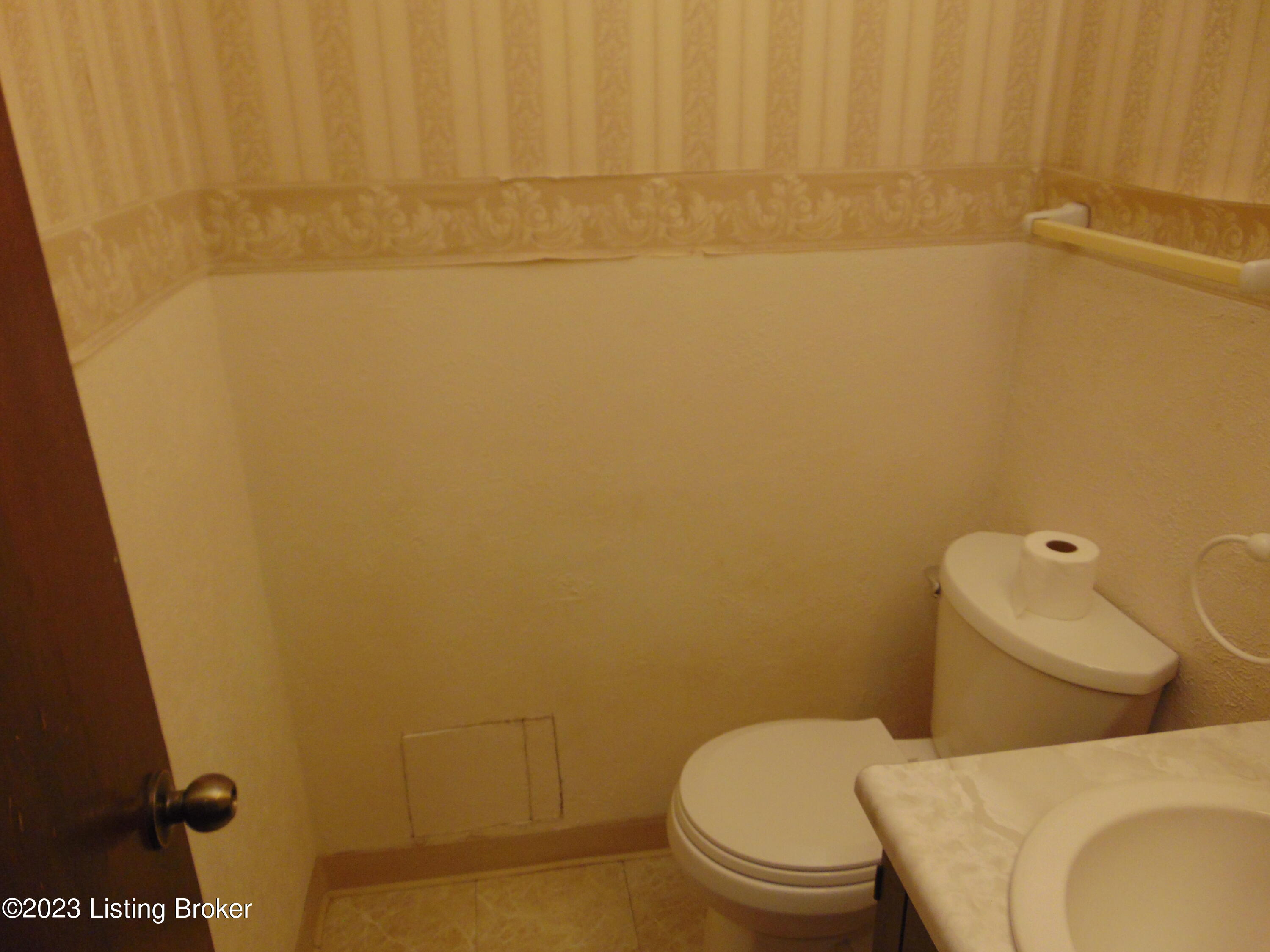 206 Eagle Pass Property Photo 11