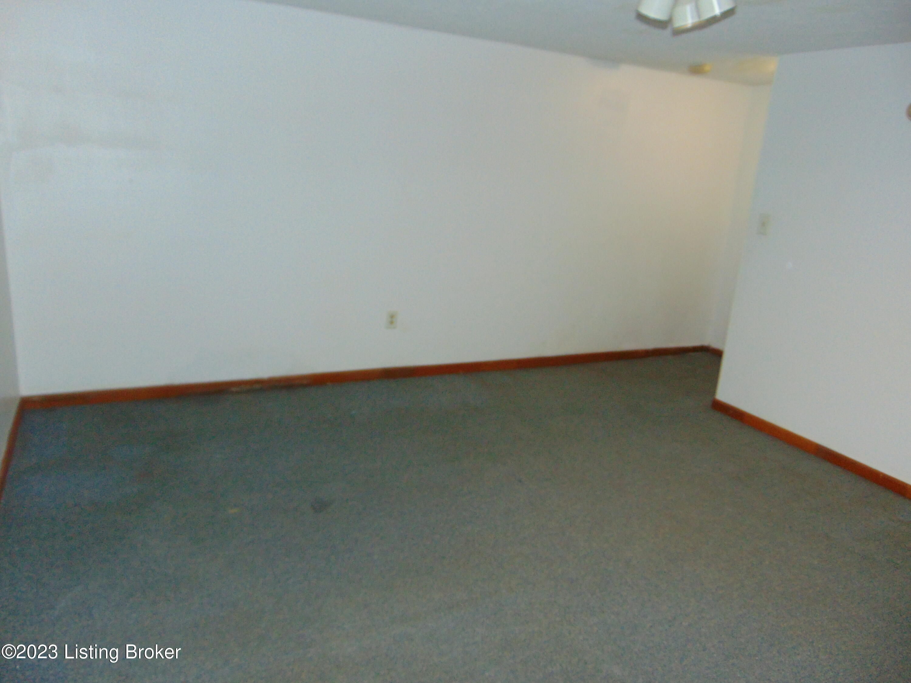 206 Eagle Pass Property Photo 26