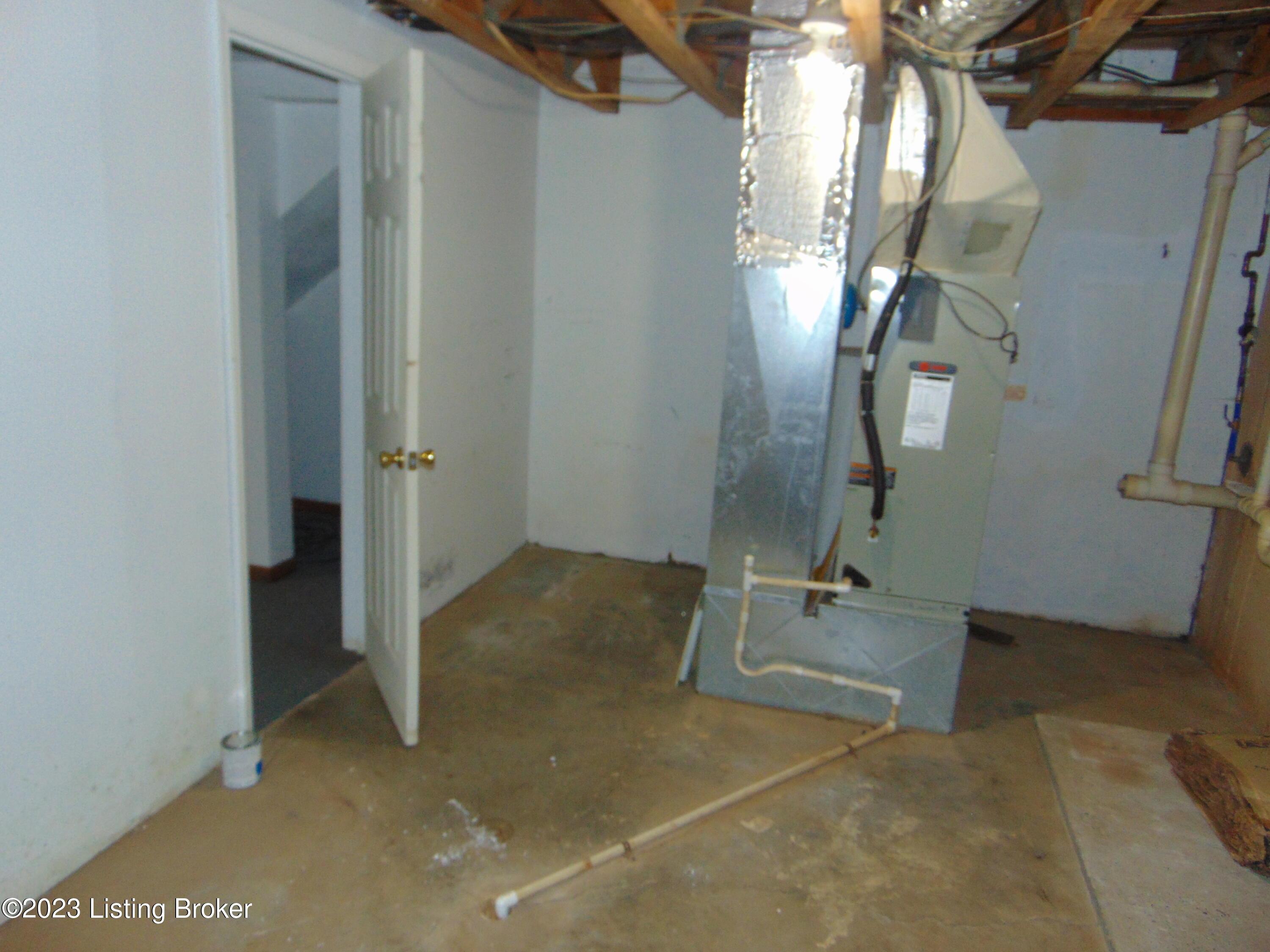 206 Eagle Pass Property Photo 31