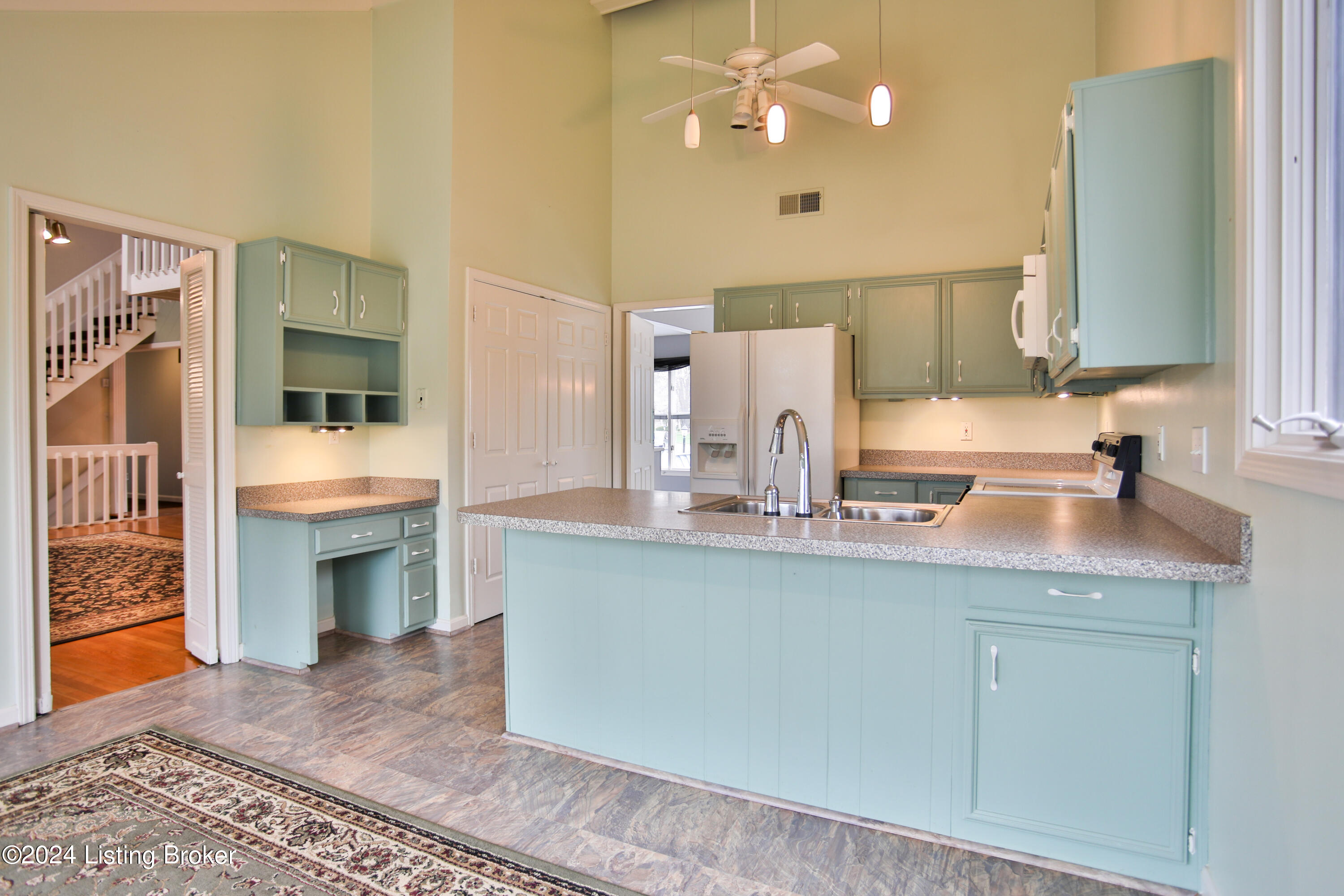 6901 Timber Bluff Ct Property Photo 7