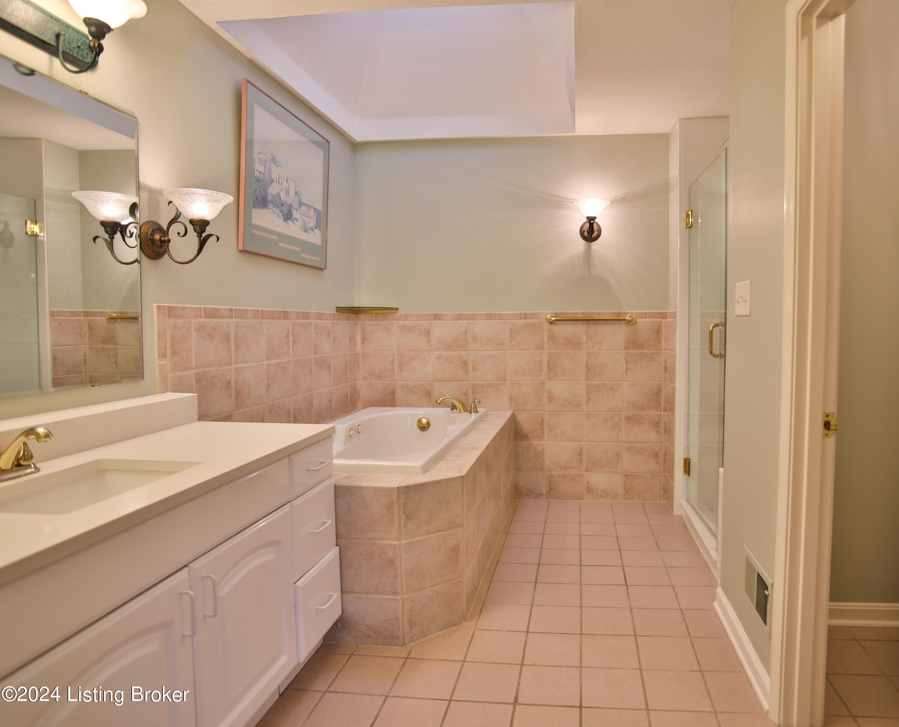 6901 Timber Bluff Ct Property Photo 16