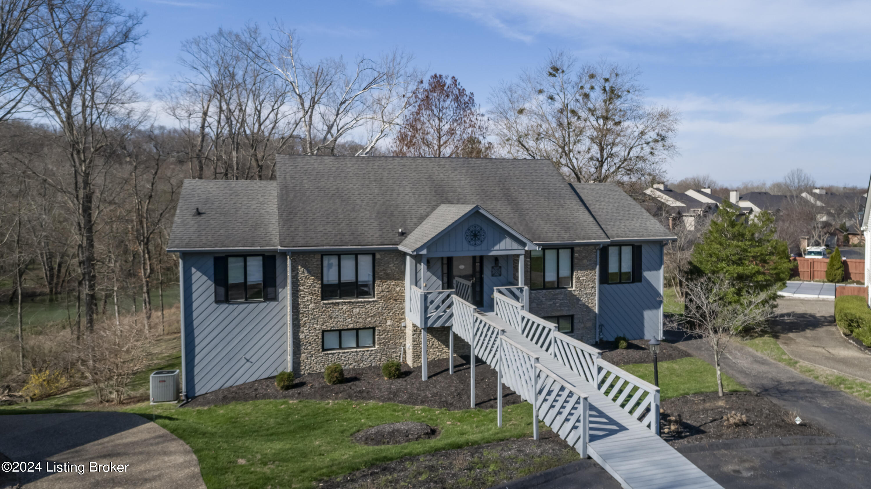 6901 Timber Bluff Ct Property Photo 25