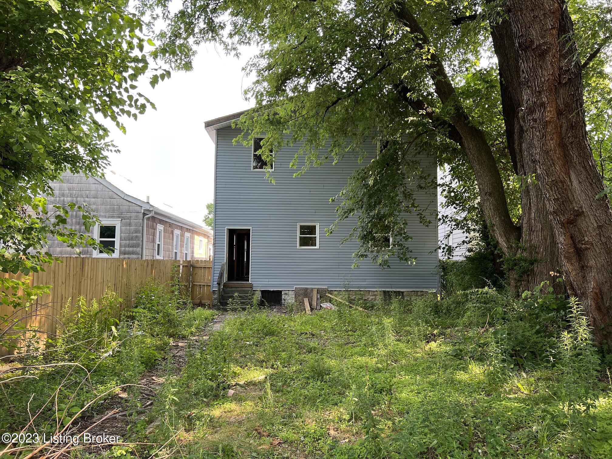 2203 Date St Property Photo 14