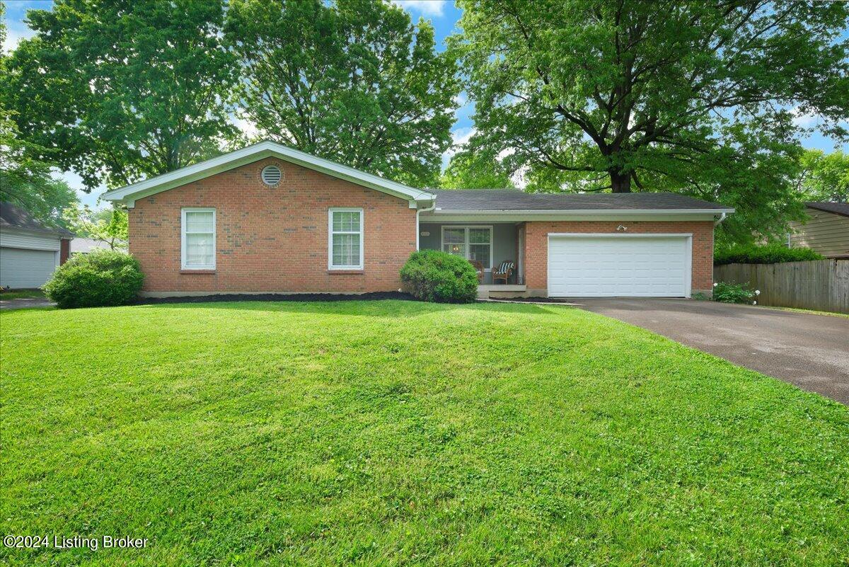 1005 King Arthur Ln Property Photo 1