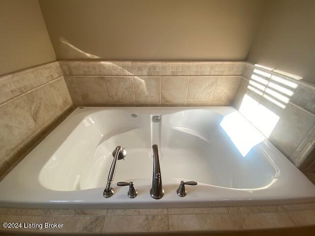 6808 Loretto Rd Property Photo 23