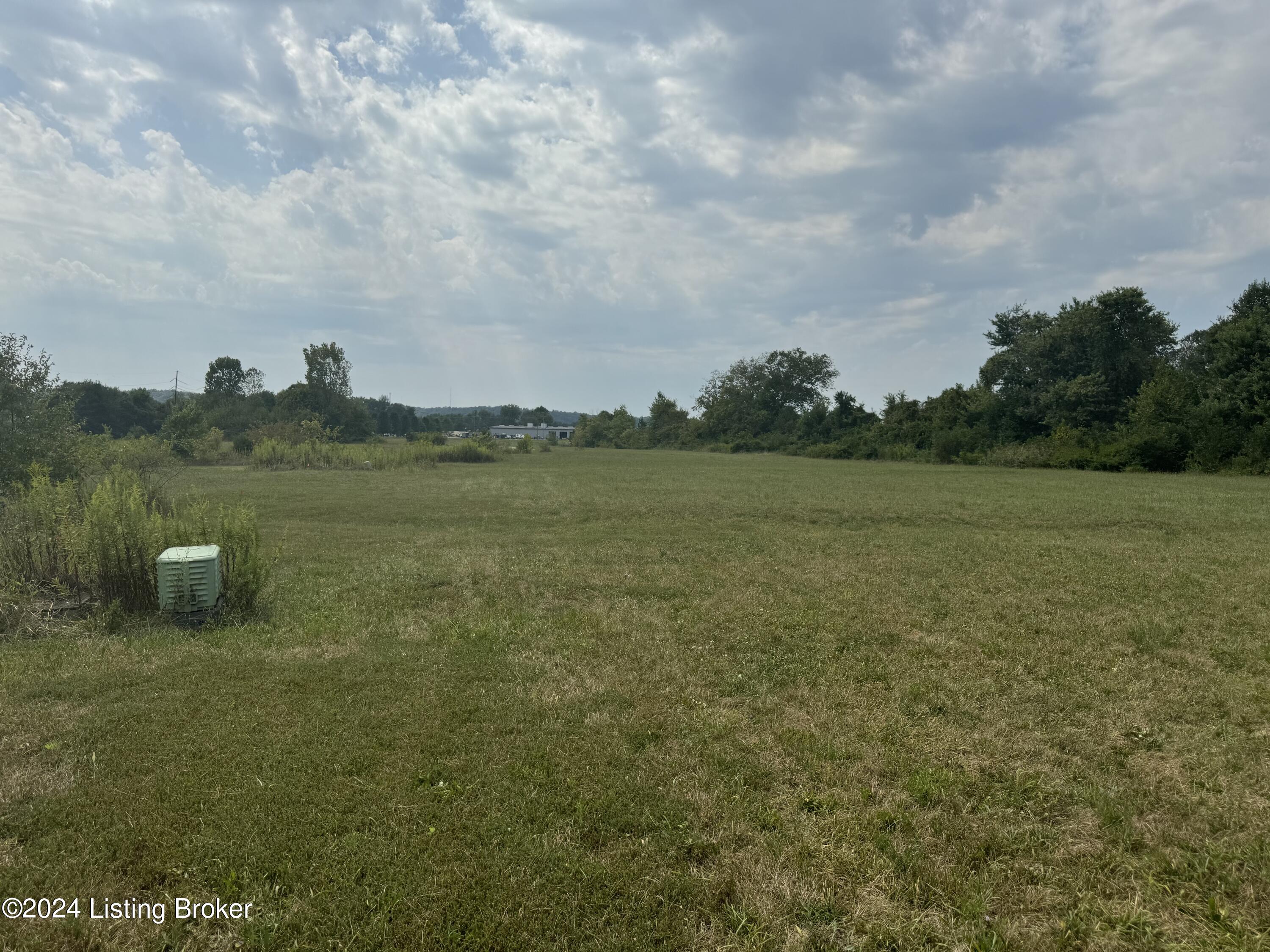 13 Red Leaf Dr Property Photo 14