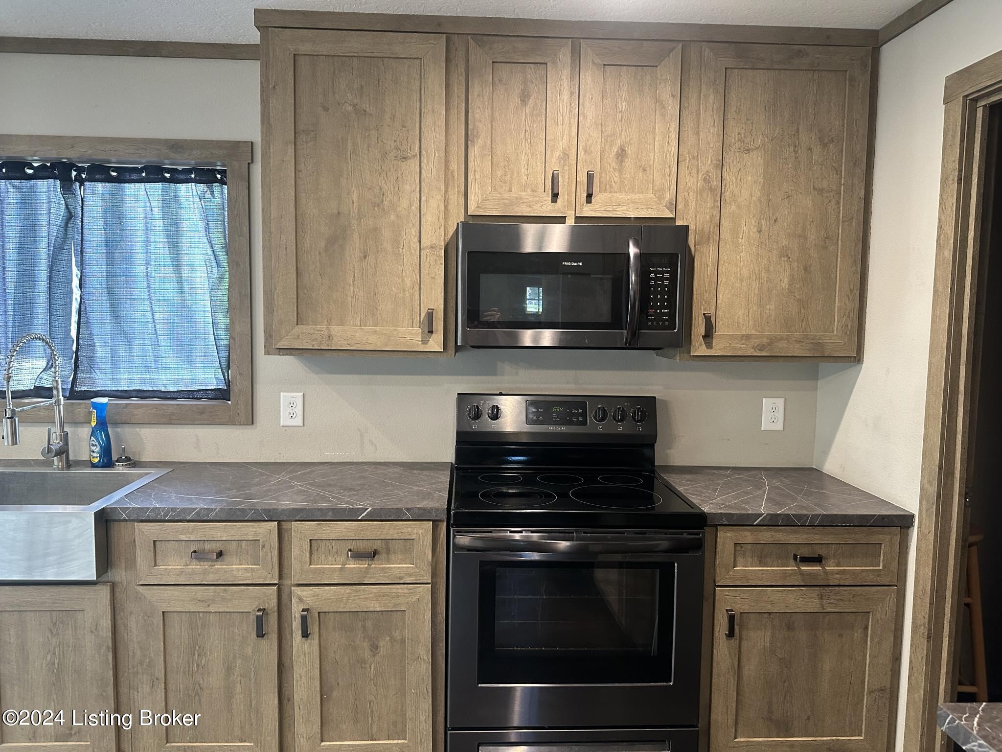 259 Burgandy Ln Property Photo 23