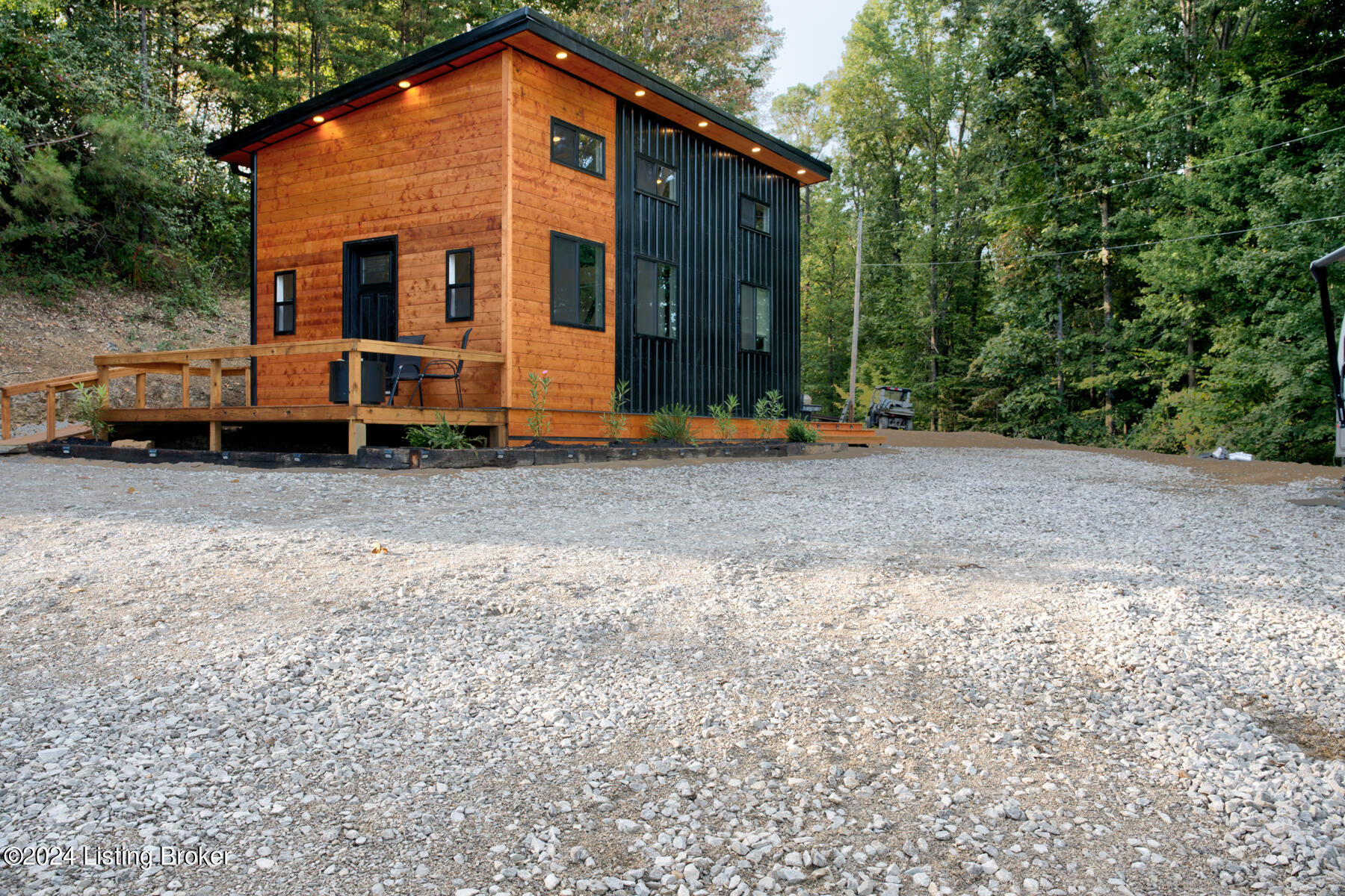 576 Pine Grove Rd Property Photo 10
