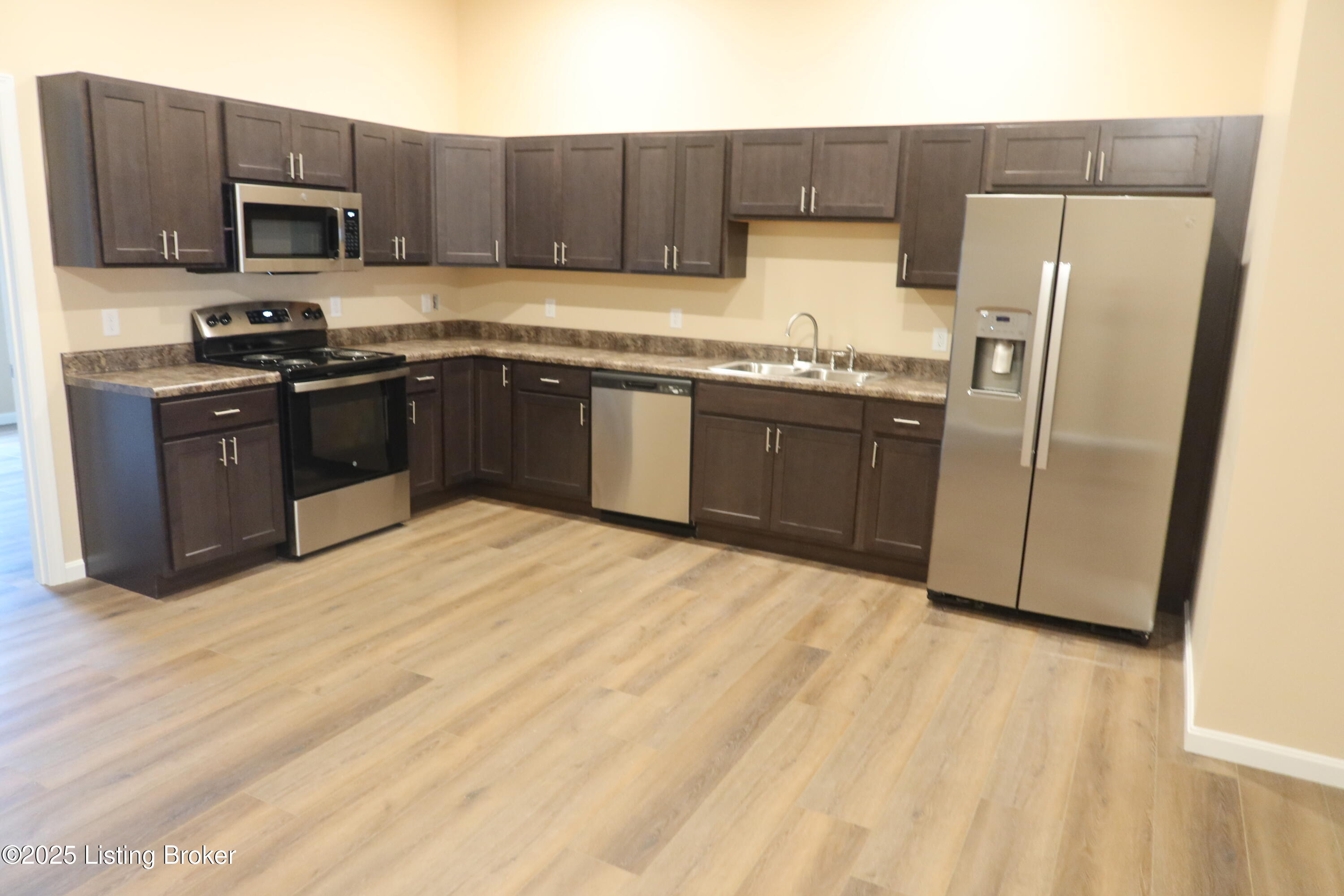 106 Peonia Rd Property Photo 4