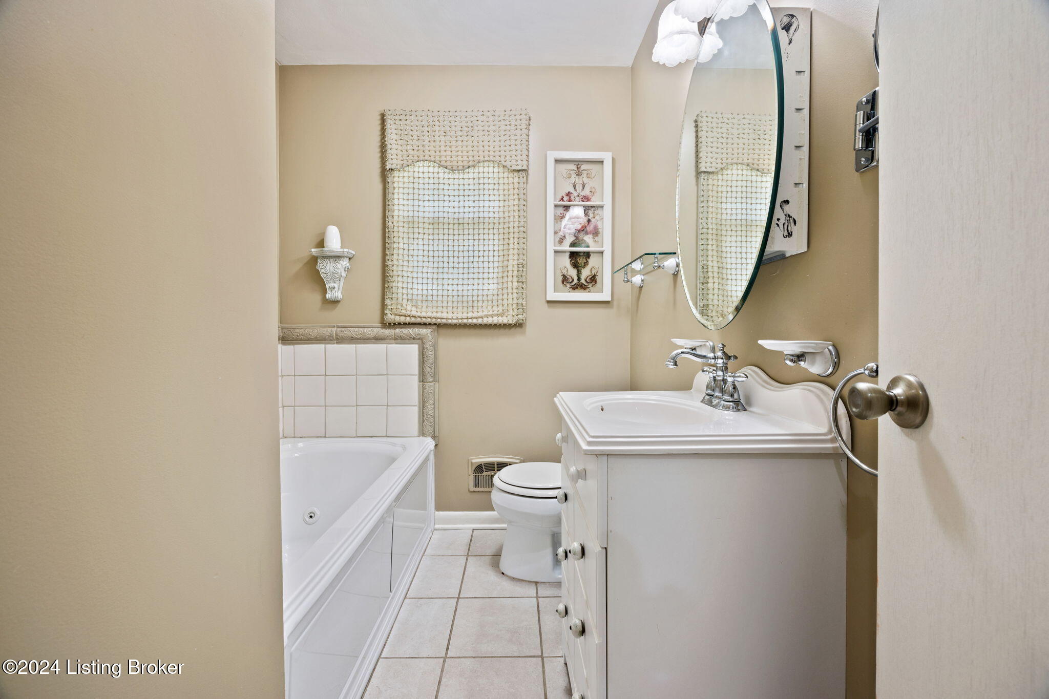 506 N Washington St Property Photo 29