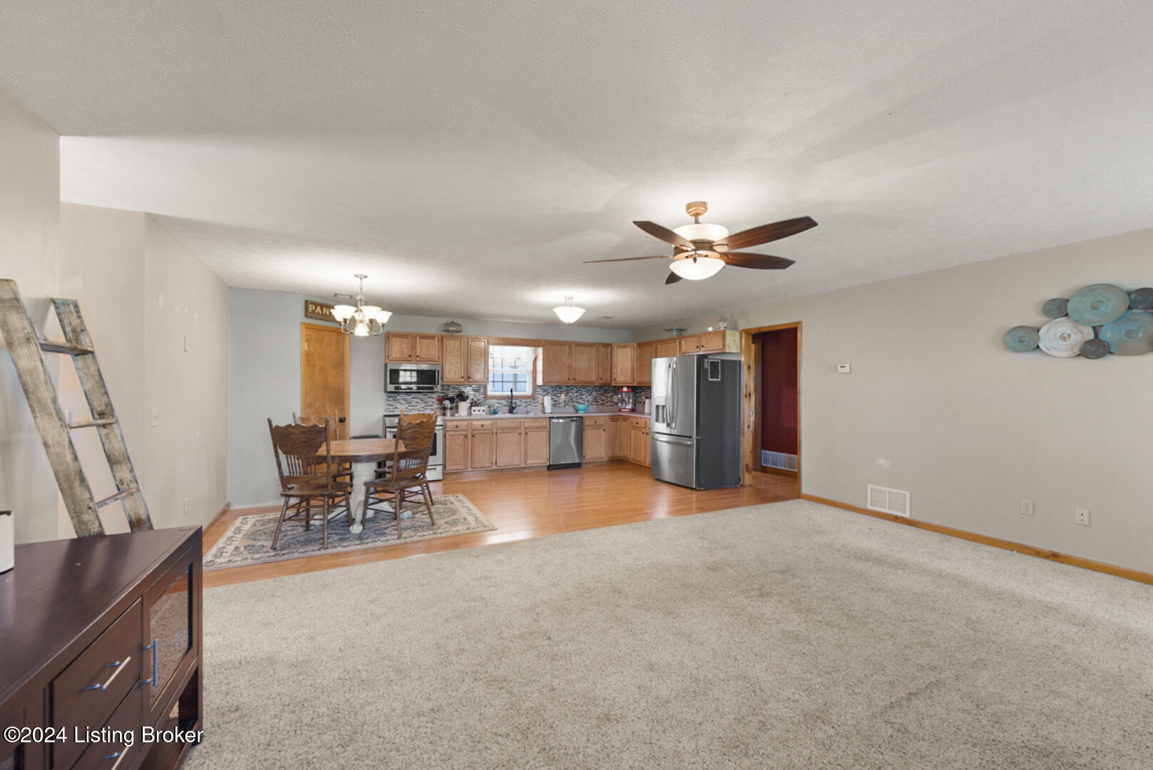 423 Cherry Blossom Dr Property Photo 16