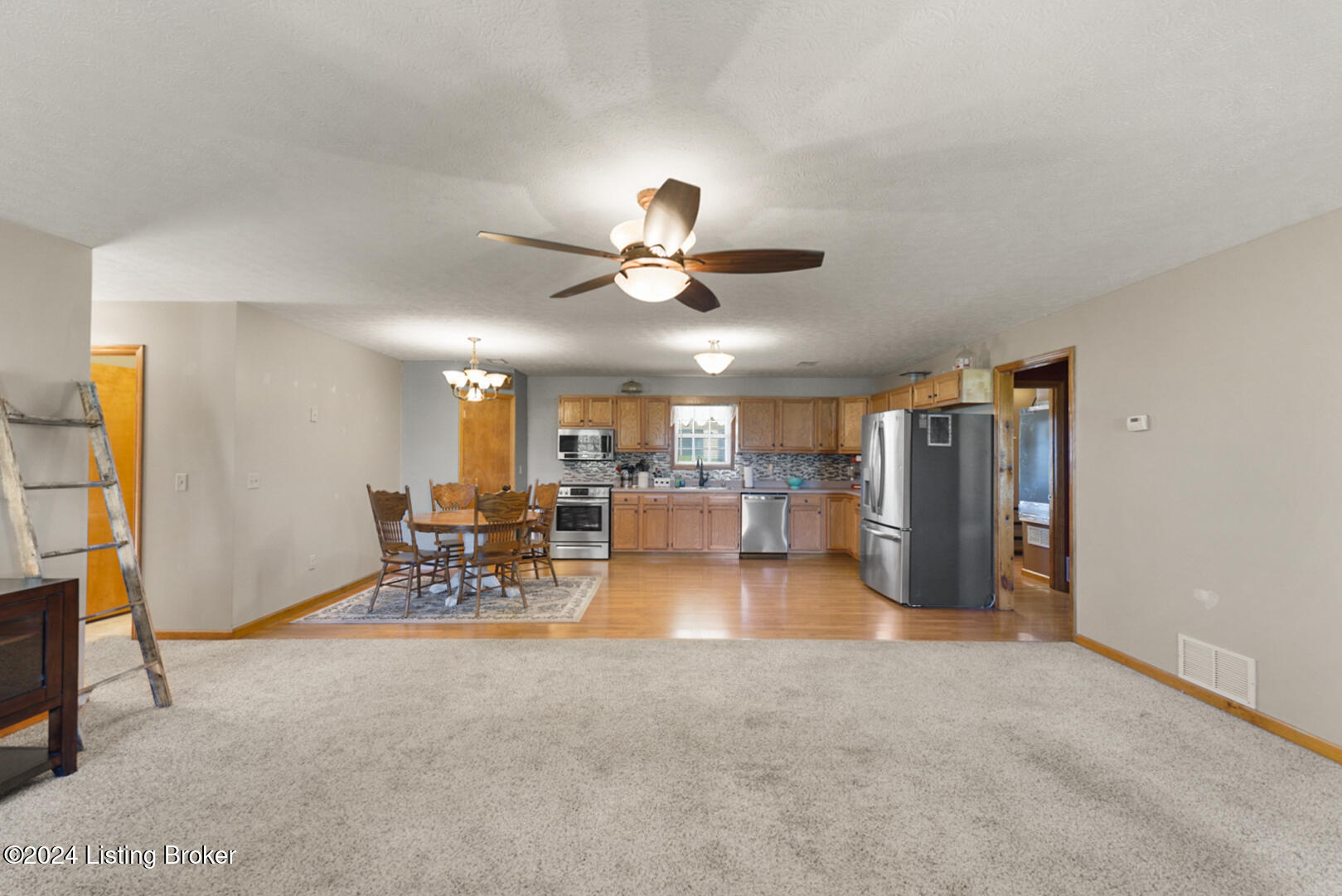 423 Cherry Blossom Dr Property Photo 17