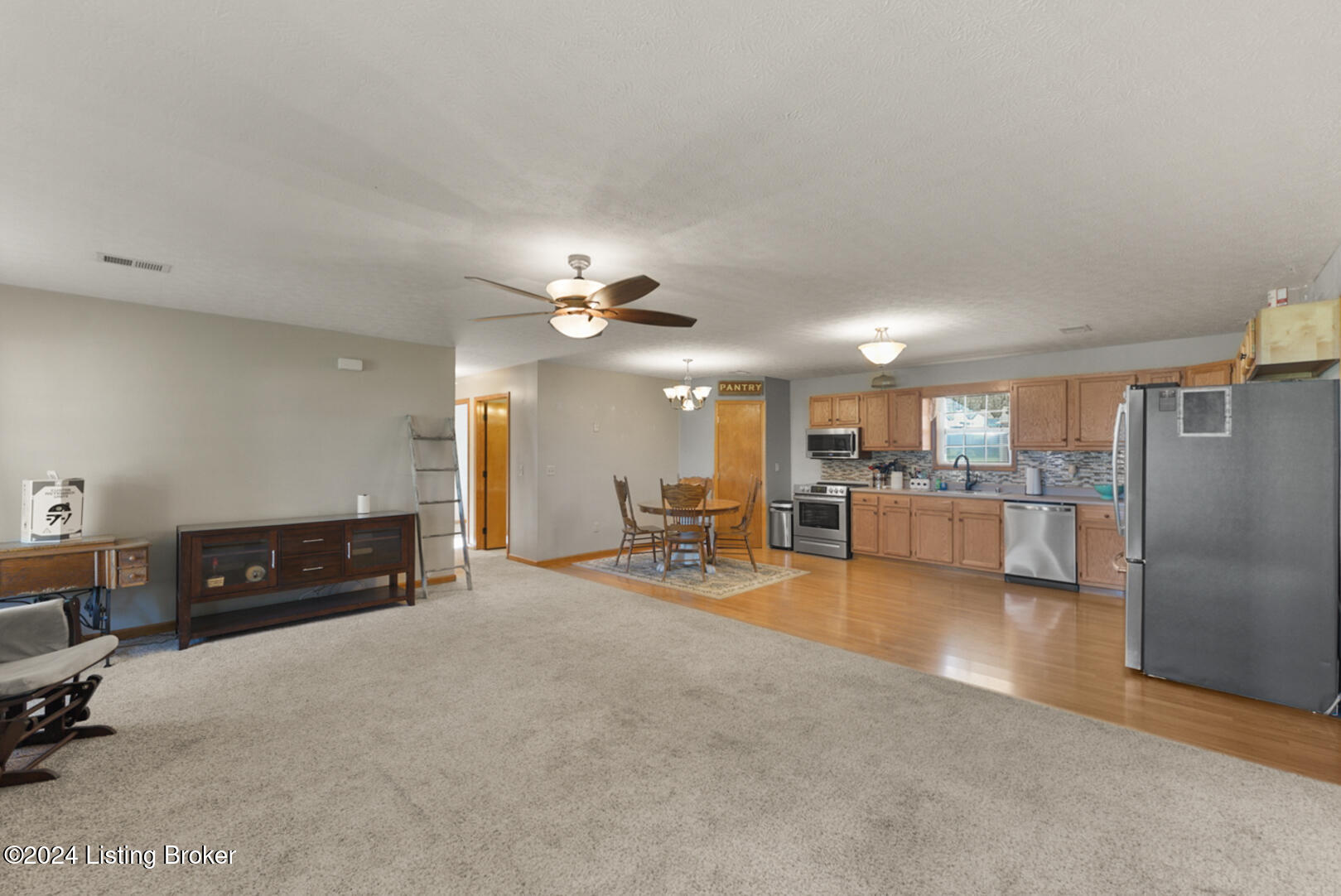 423 Cherry Blossom Dr Property Photo 18
